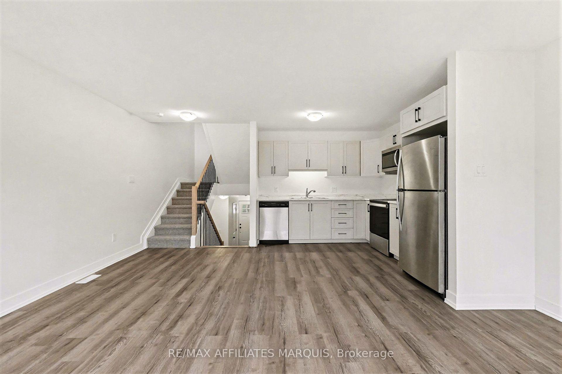 Photo 8 of 44 Whitcomb Crescent, Smiths Falls, Smiths Falls — HOMEH