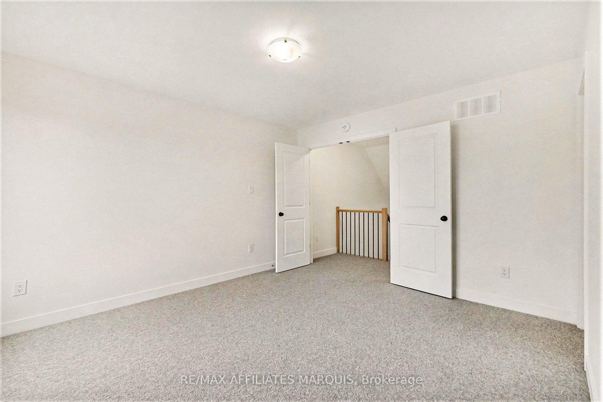 Photo 11 of 44 Whitcomb Crescent, Smiths Falls, Smiths Falls — HOMEH
