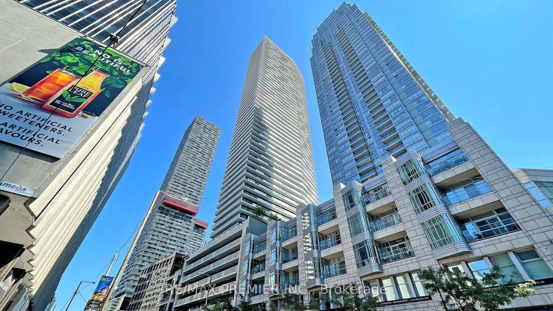 Photo of Unit 3105, 2221 Yonge Street