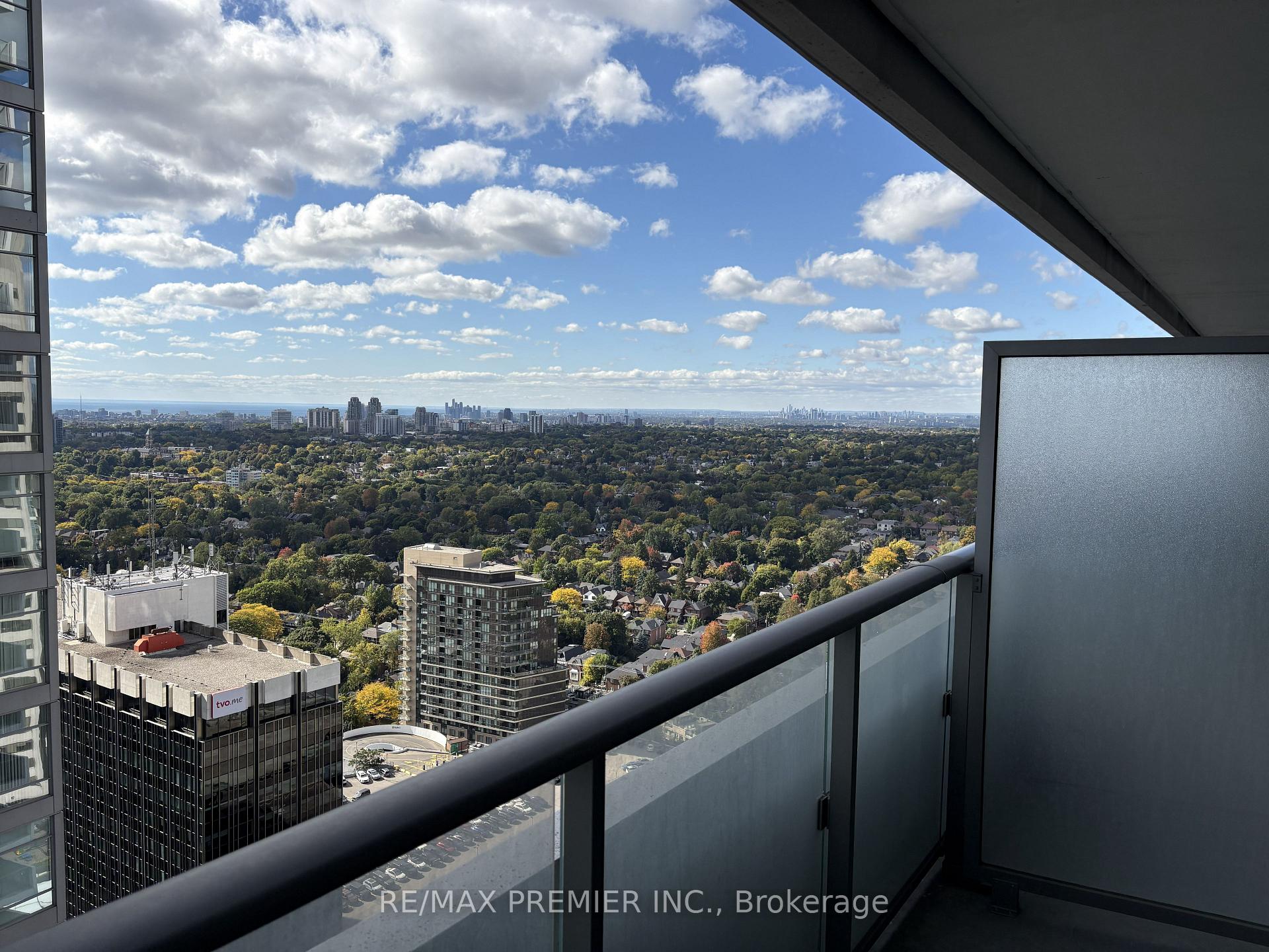 Photo 5 of Unit 3105, 2221 Yonge Street, Toronto, Mount Pleasant West — HOMEH