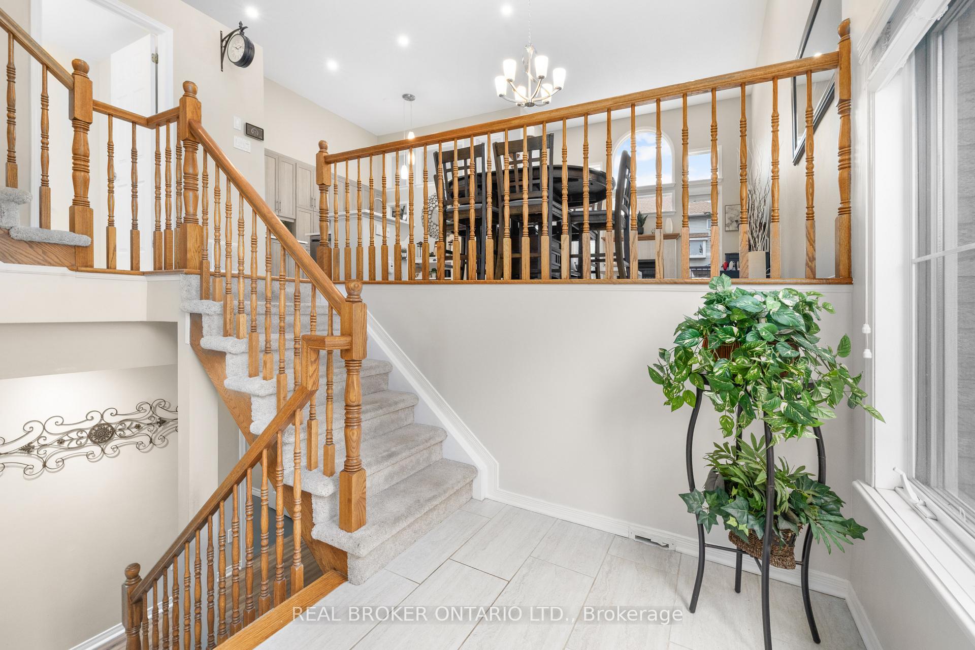 Photo 7 of 132 Macassa Circle, Ottawa, Kanata - Kanata Lakes/Heritage Hills — HOMEH