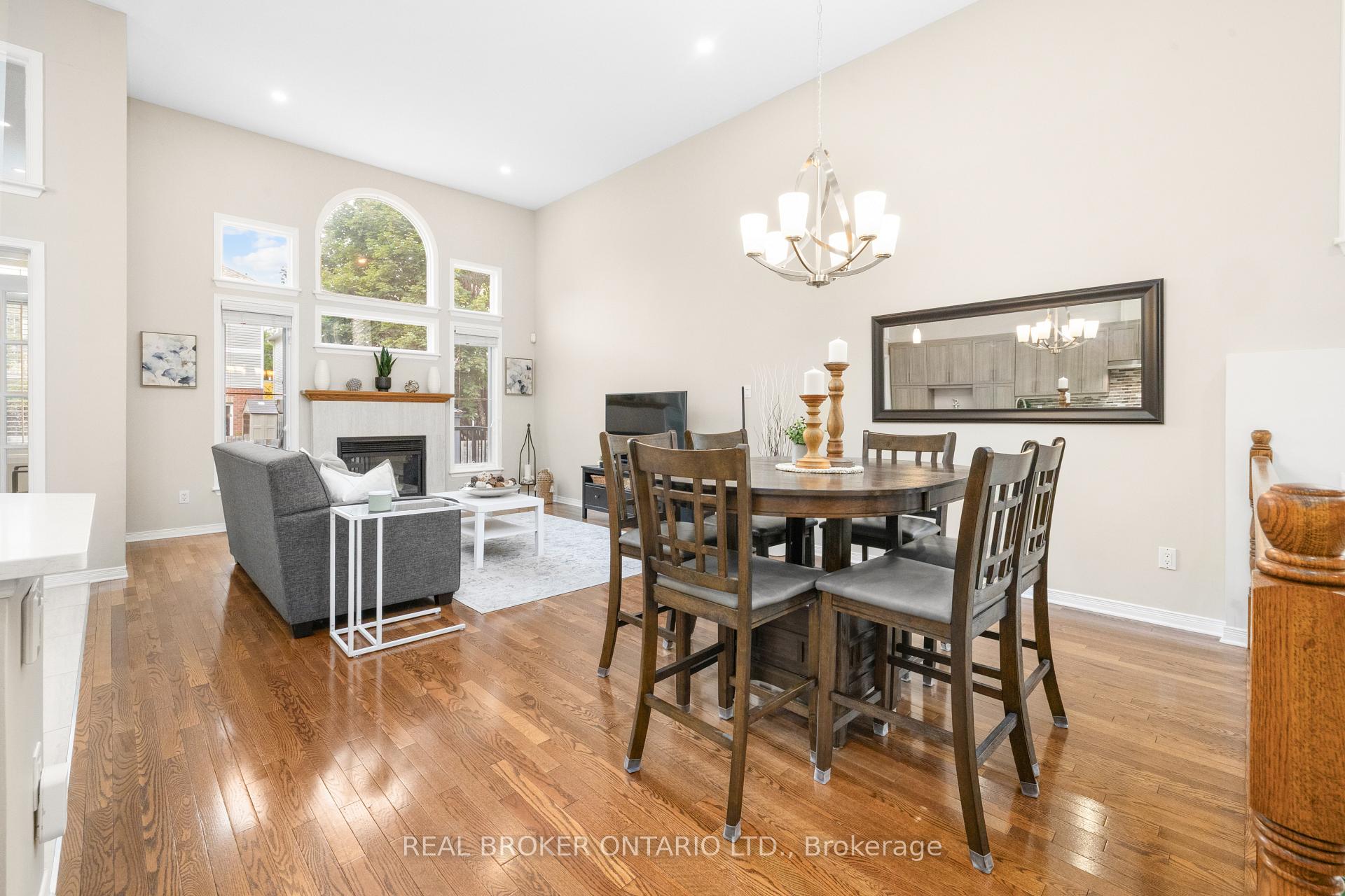 Photo 9 of 132 Macassa Circle, Ottawa, Kanata - Kanata Lakes/Heritage Hills — HOMEH