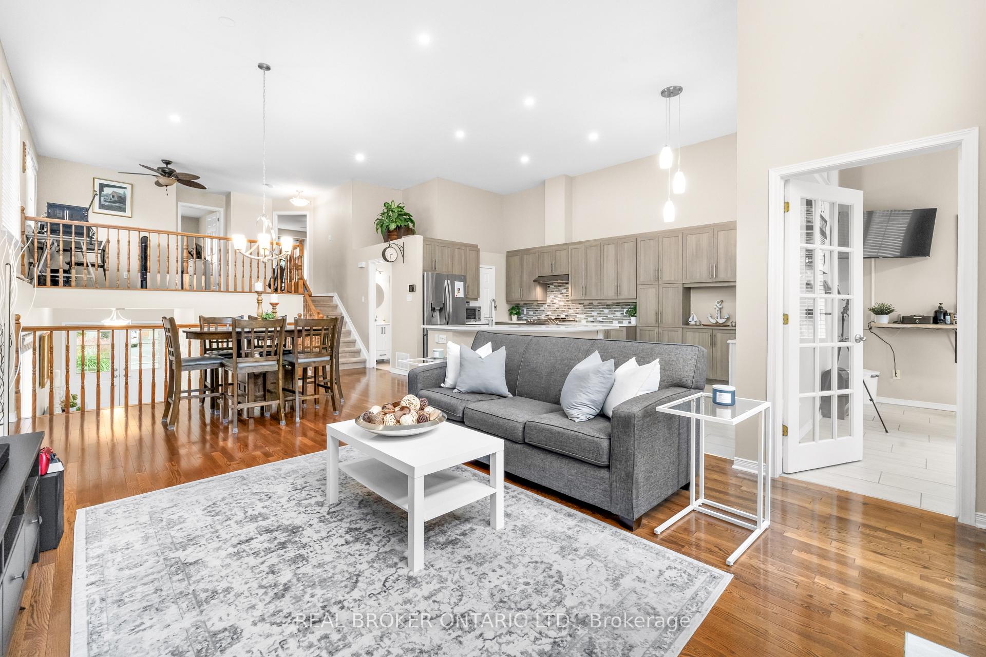 Photo 16 of 132 Macassa Circle, Ottawa, Kanata - Kanata Lakes/Heritage Hills — HOMEH