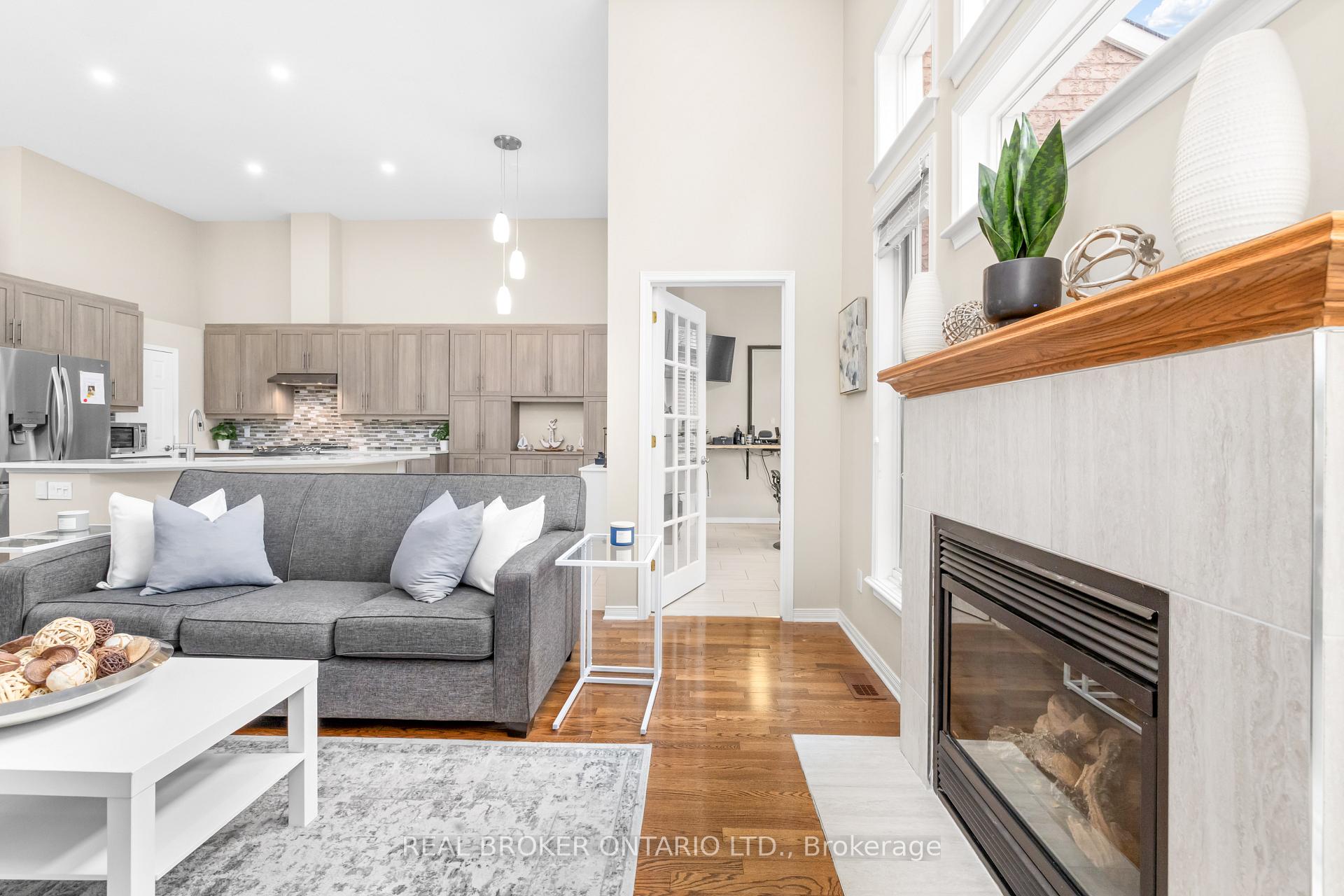 Photo 17 of 132 Macassa Circle, Ottawa, Kanata - Kanata Lakes/Heritage Hills — HOMEH