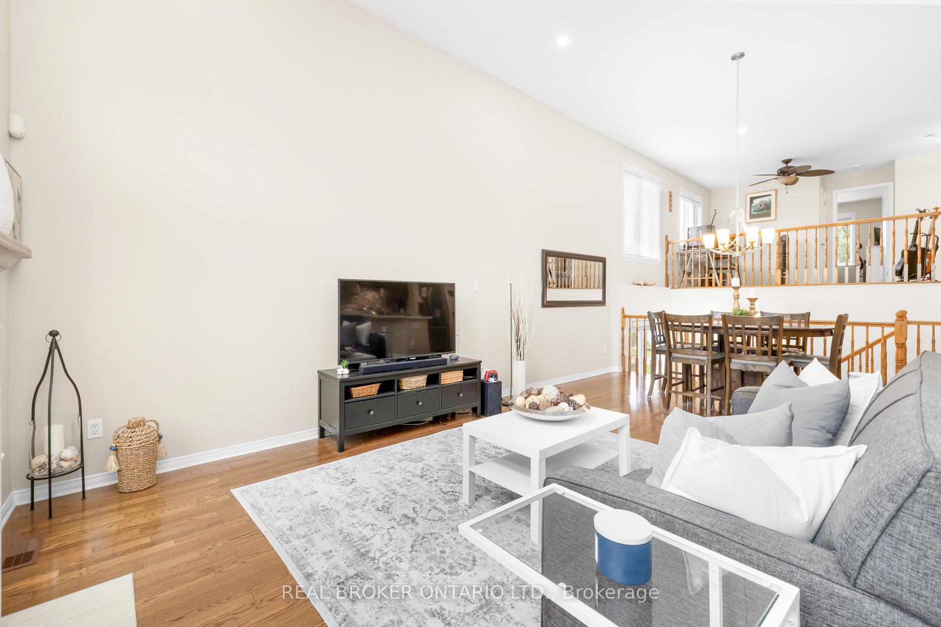 Photo 19 of 132 Macassa Circle, Ottawa, Kanata - Kanata Lakes/Heritage Hills — HOMEH