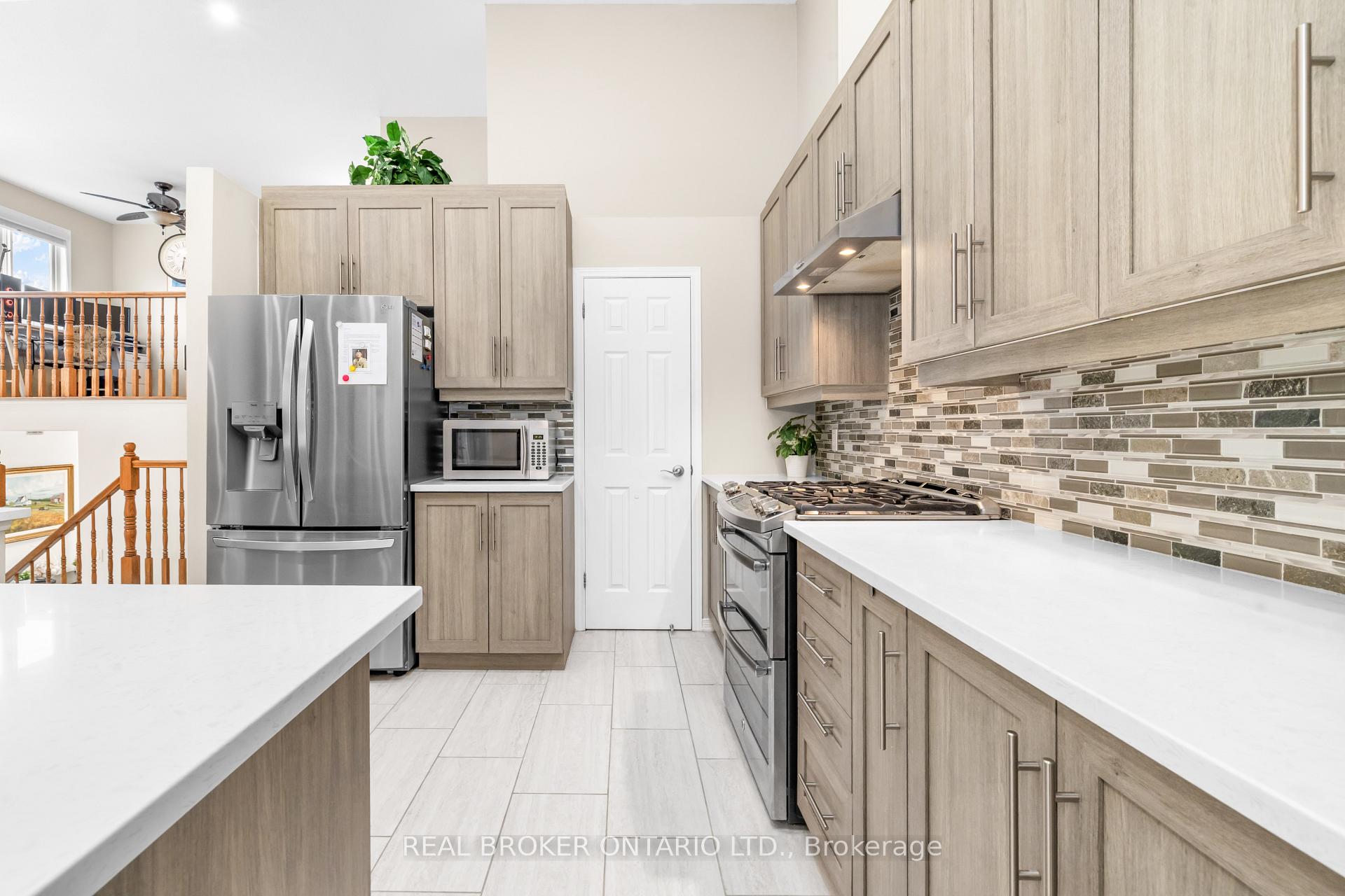 Photo 25 of 132 Macassa Circle, Ottawa, Kanata - Kanata Lakes/Heritage Hills — HOMEH