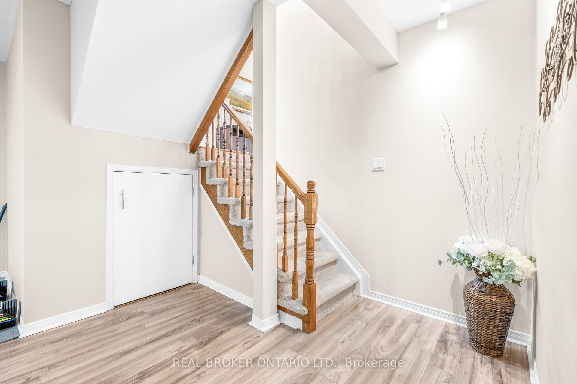 Photo 43 of 132 Macassa Circle, Ottawa, Kanata - Kanata Lakes/Heritage Hills — HOMEH