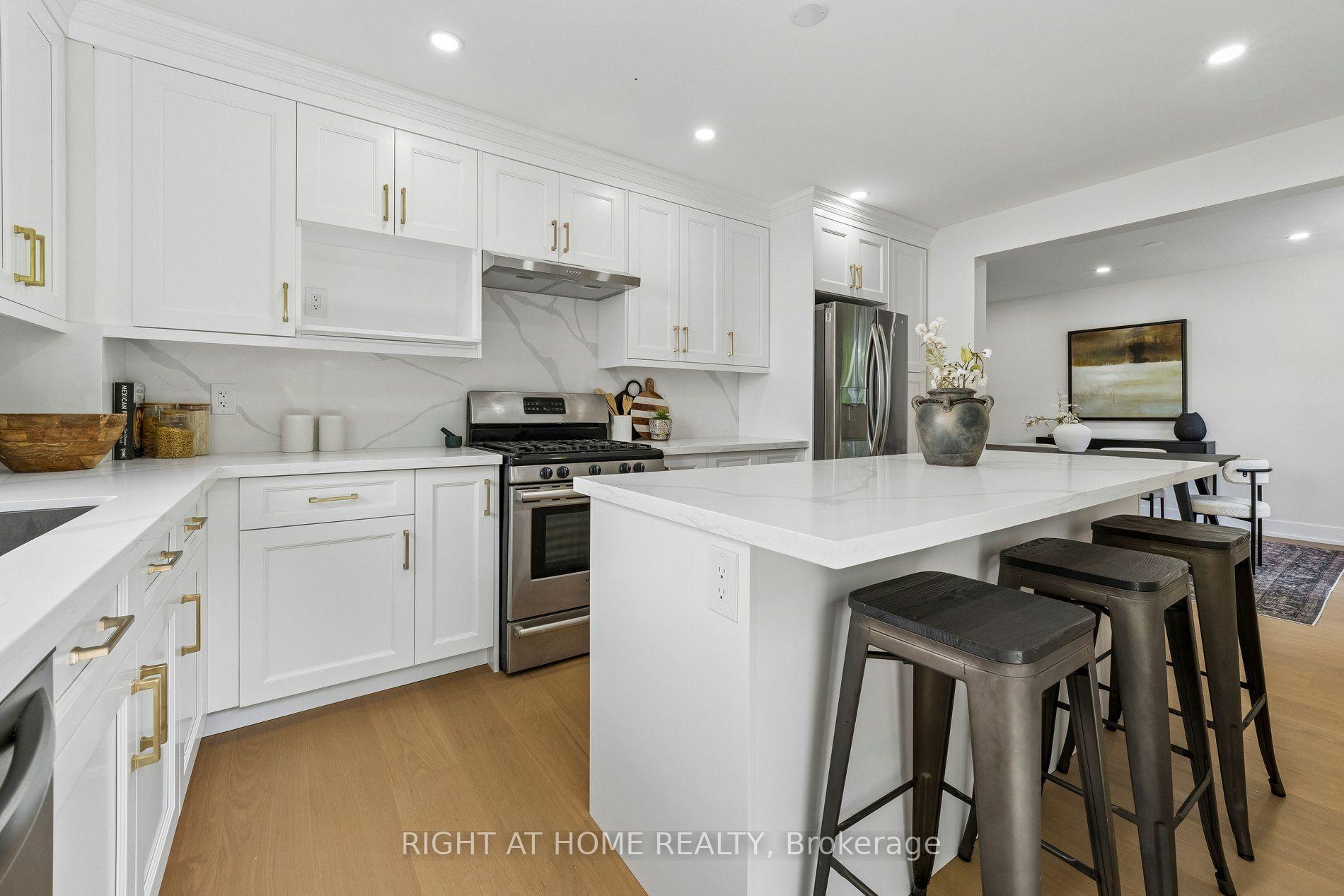 Photo 7 of 16 Ian Fleming Crescent, Whitby, Rolling Acres — HOMEH