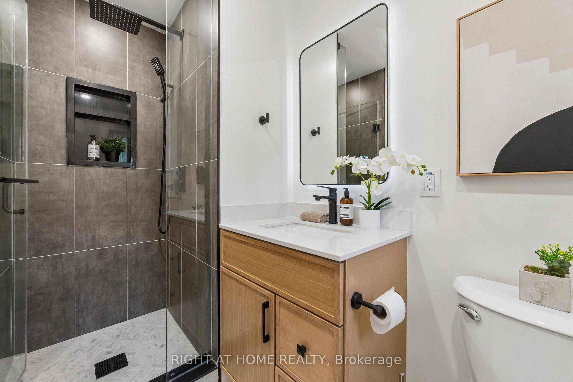 Photo 14 of 16 Ian Fleming Crescent, Whitby, Rolling Acres — HOMEH
