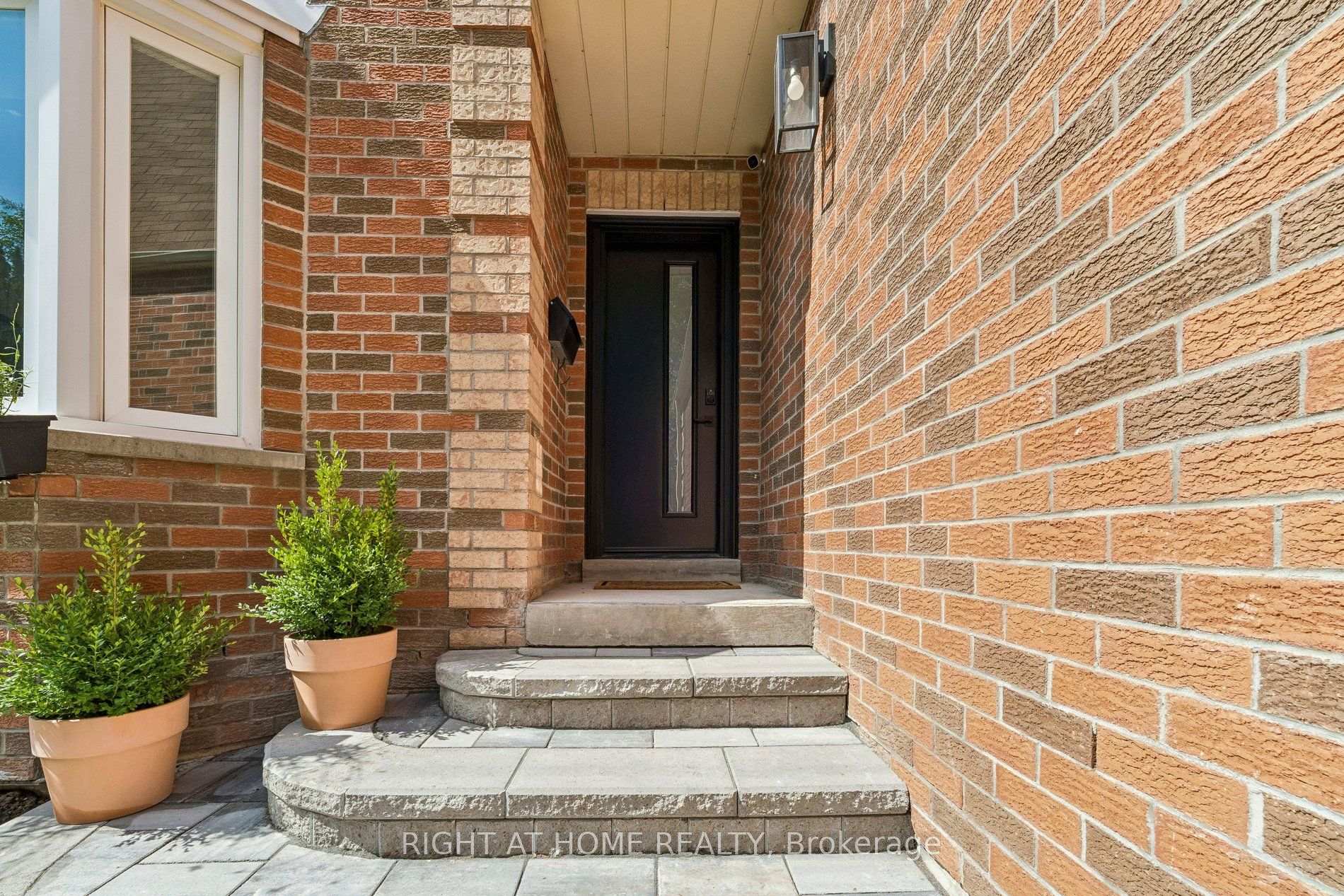 Photo 31 of 16 Ian Fleming Crescent, Whitby, Rolling Acres — HOMEH