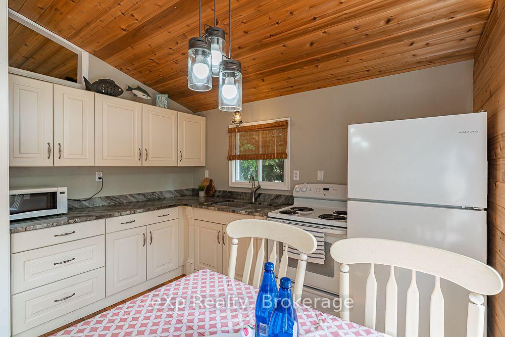 Photo 17 of 1431 Sunset Drive, South Bruce Peninsula — HOMEH