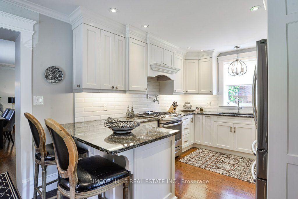 Photo 7 of 192 John Street, Orillia — HOMEH