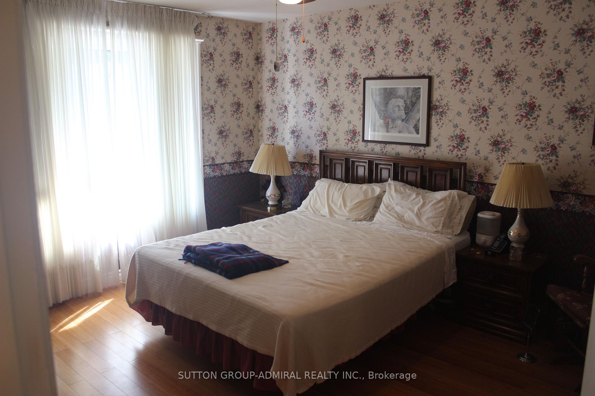Photo 18 of 47 Talbot Road, North York, Newtonbrook West — HOMEH