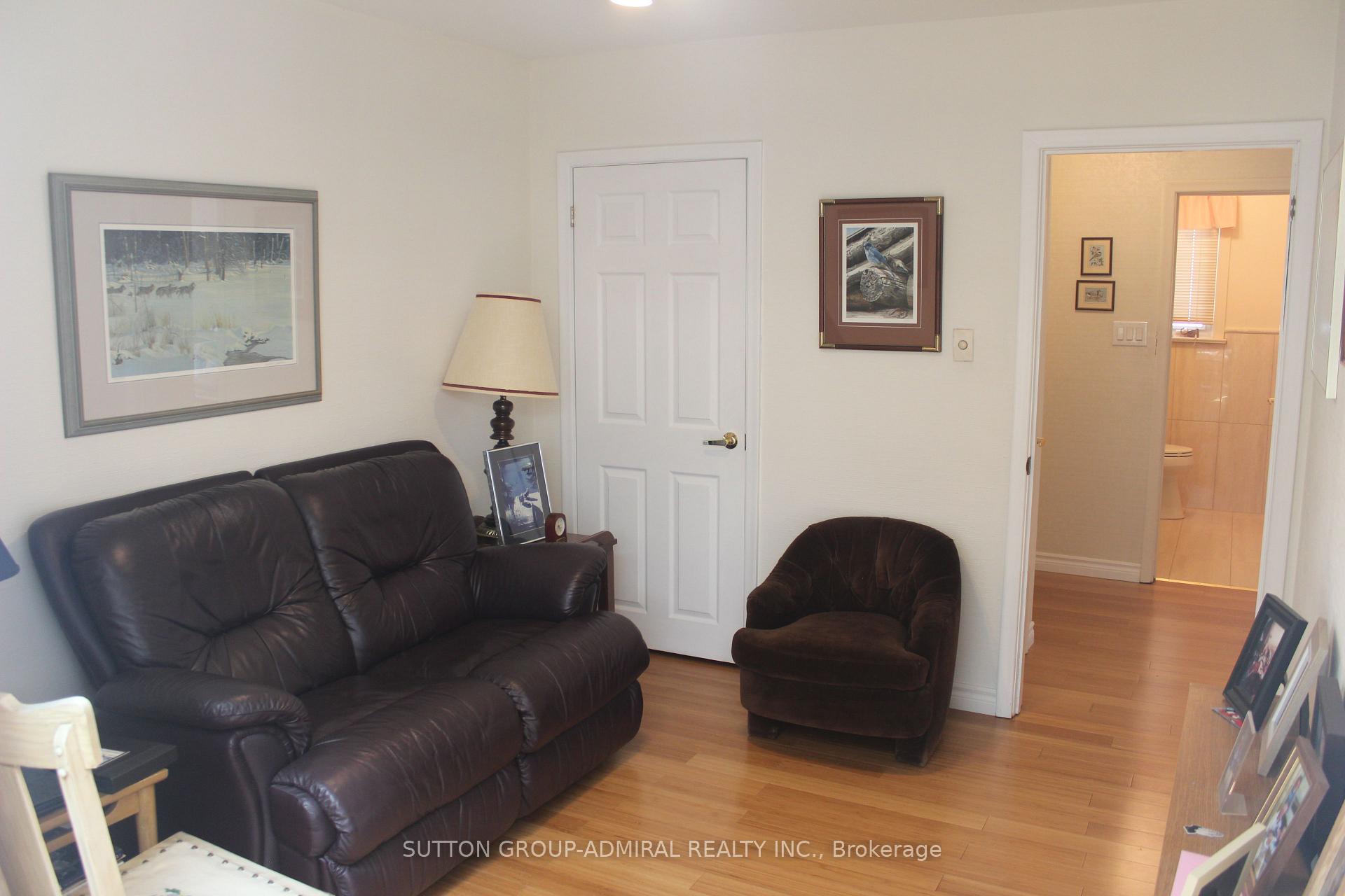 Photo 29 of 47 Talbot Road, North York, Newtonbrook West — HOMEH
