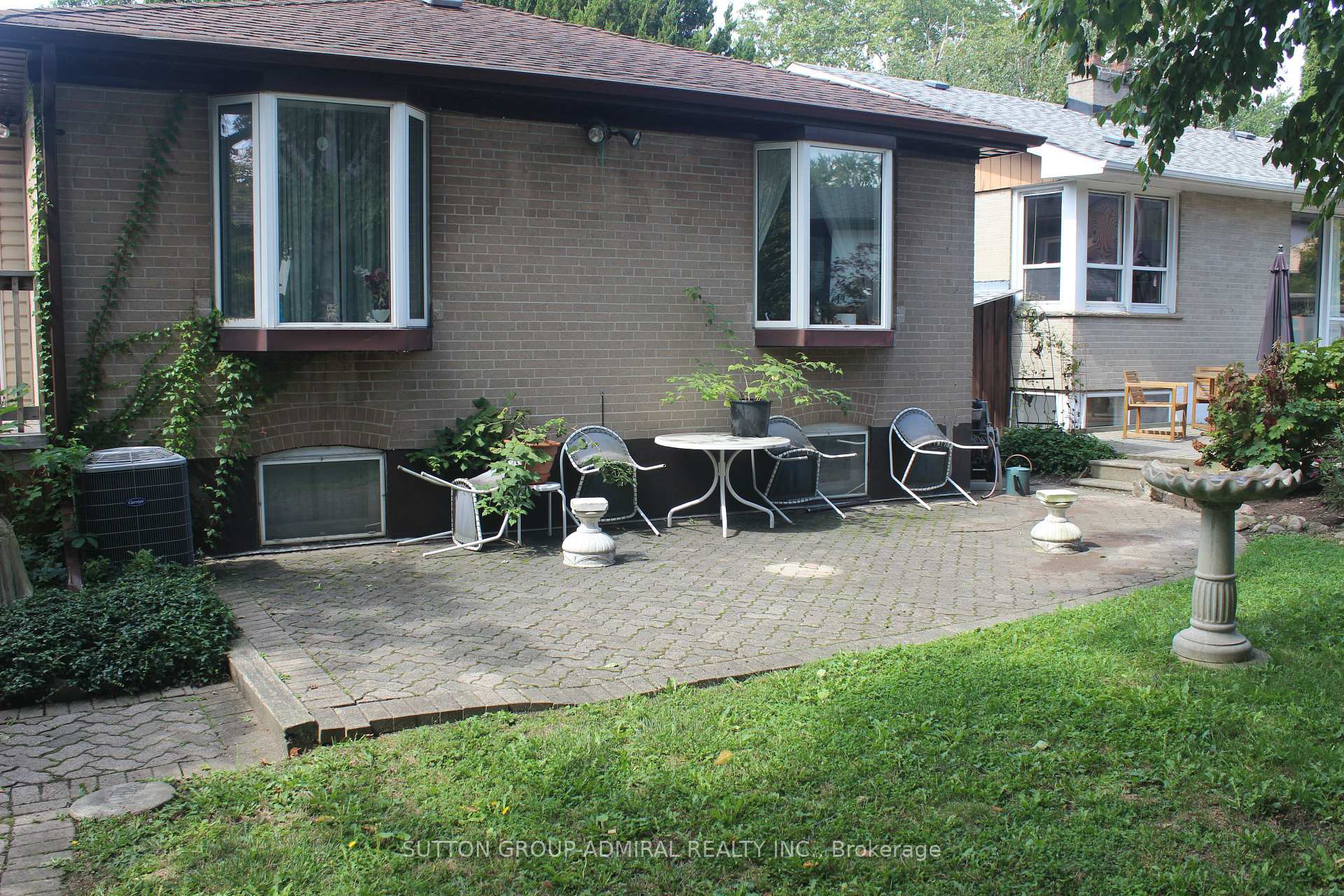 Photo 41 of 47 Talbot Road, North York, Newtonbrook West — HOMEH