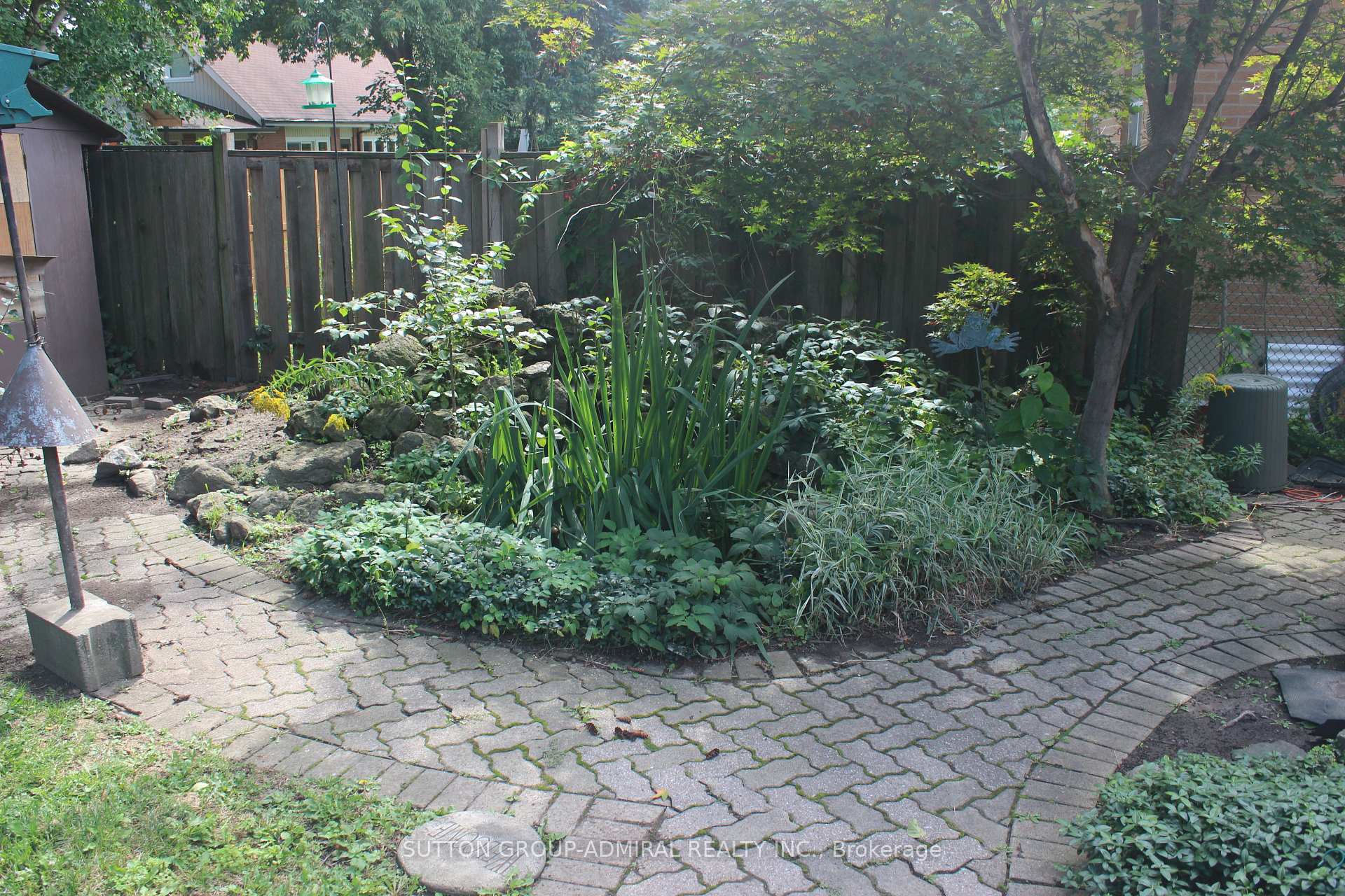 Photo 45 of 47 Talbot Road, North York, Newtonbrook West — HOMEH