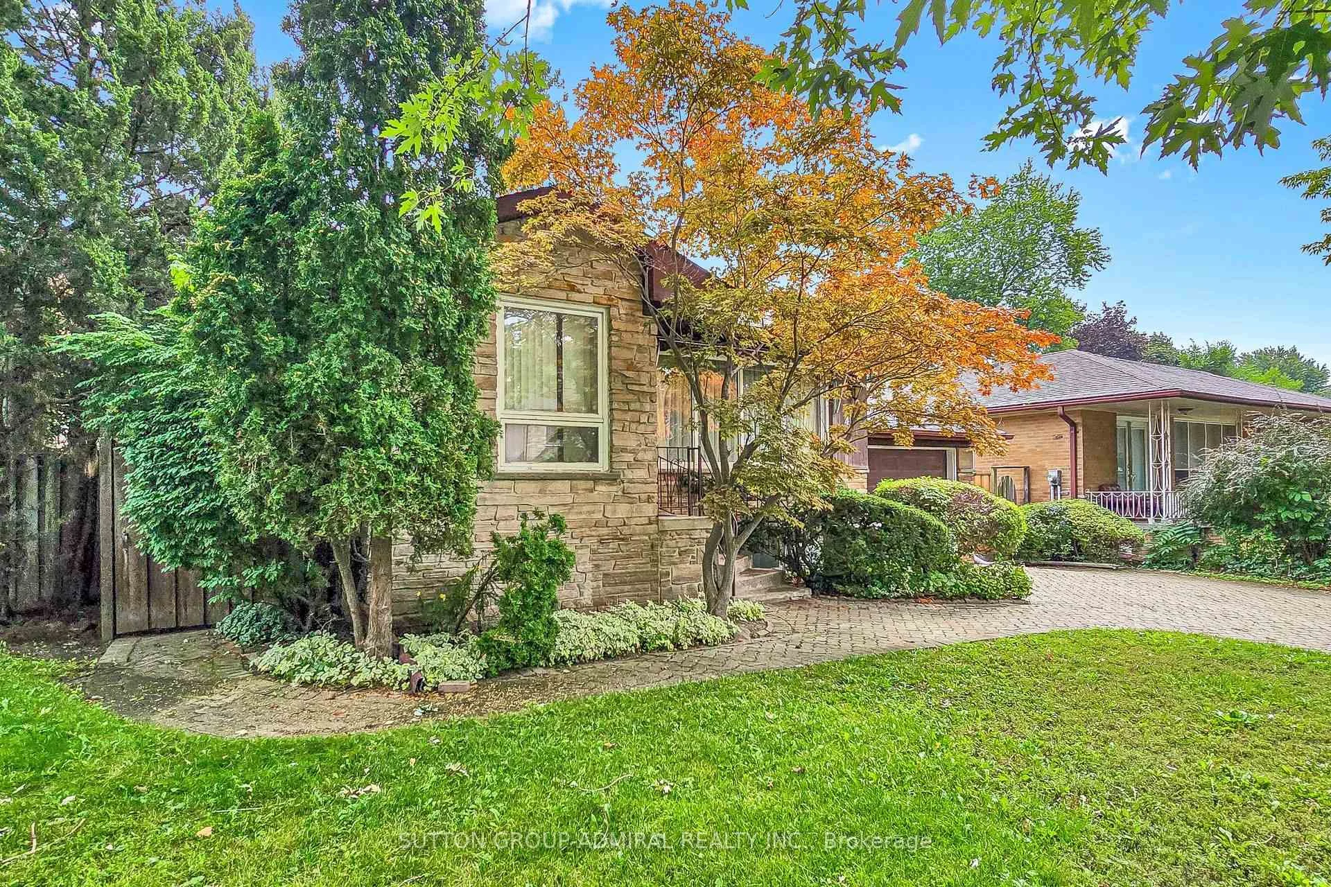 Photo 5 of 47 Talbot Road, North York, Newtonbrook West — HOMEH