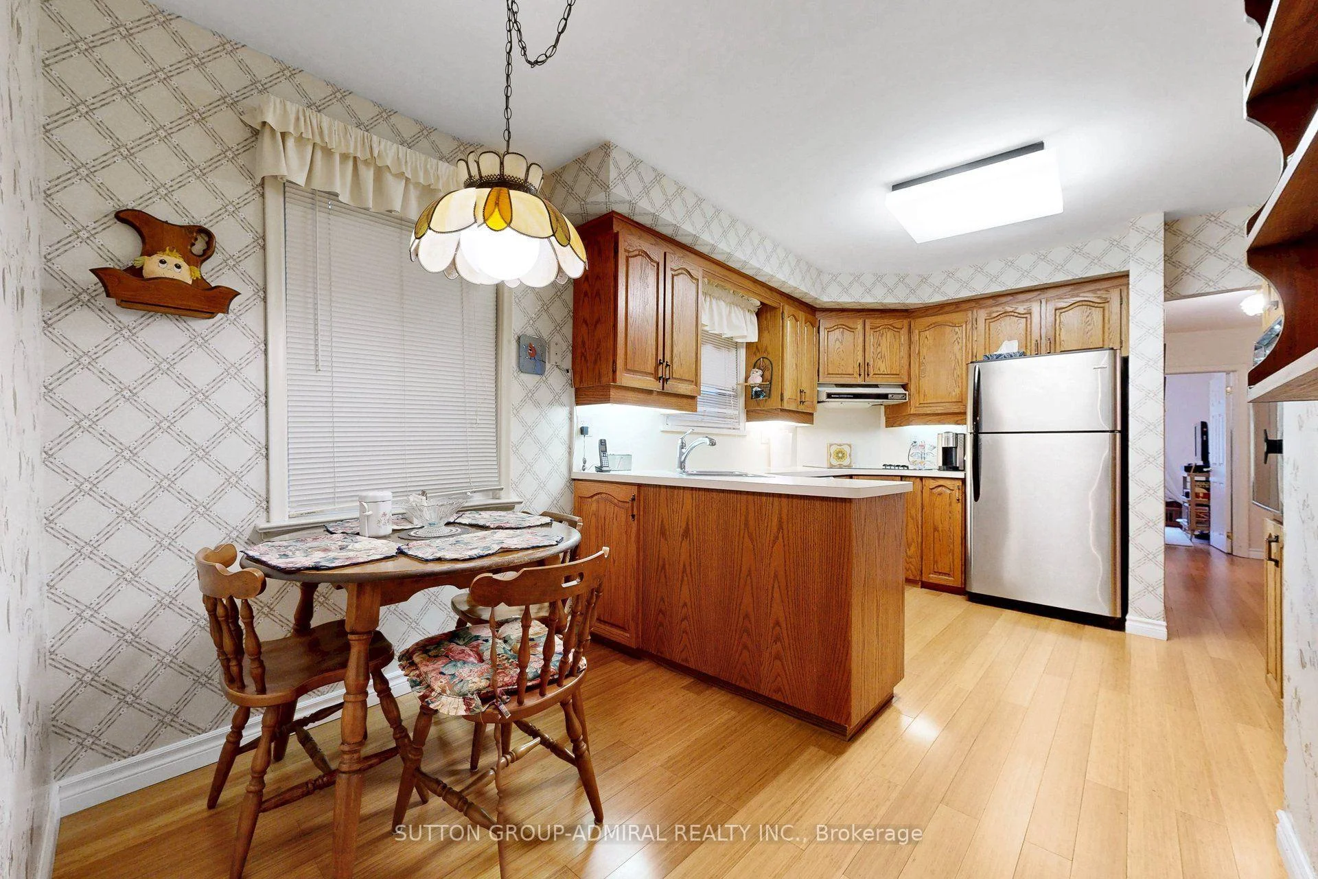 Photo 30 of 47 Talbot Road, North York, Newtonbrook West — HOMEH