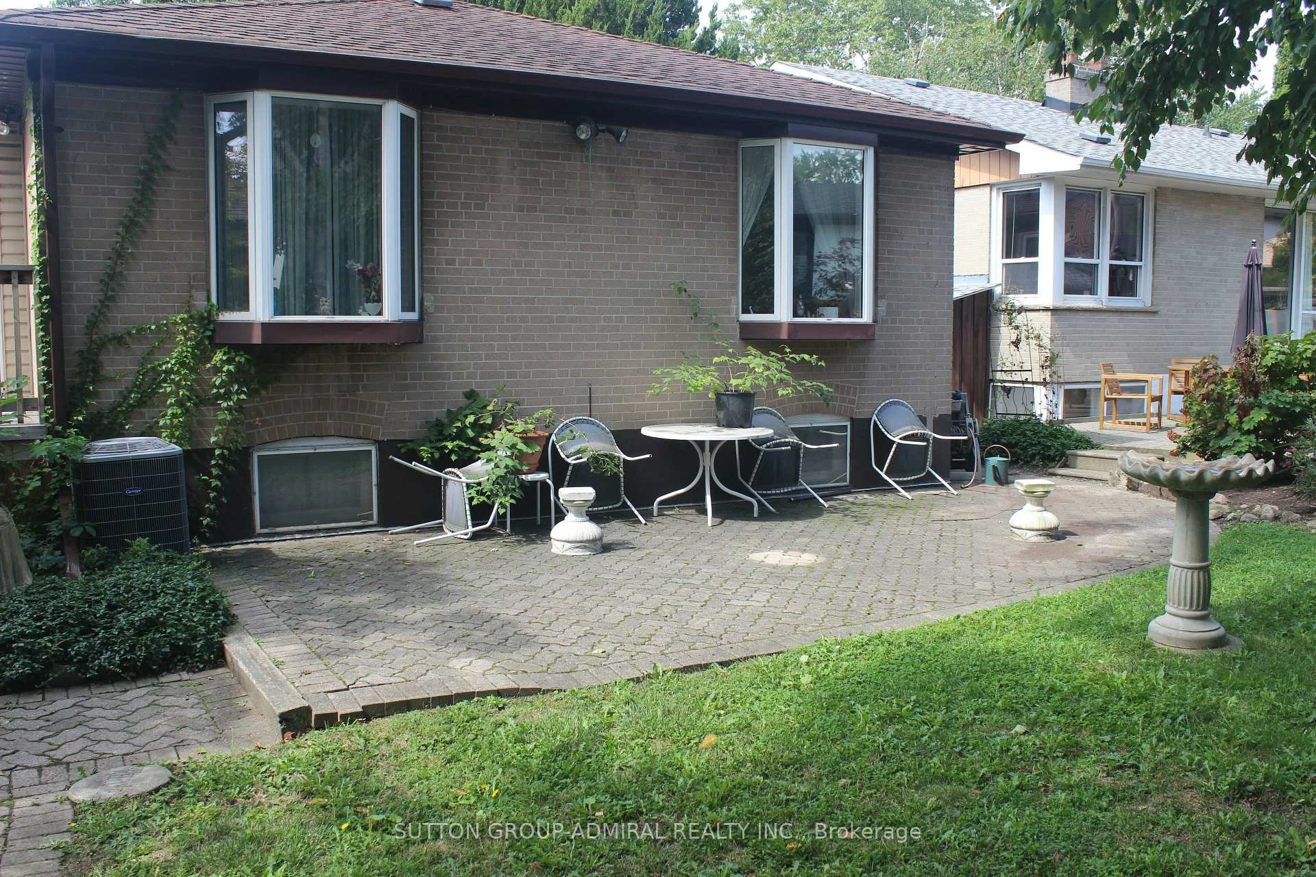 Photo 42 of 47 Talbot Road, North York, Newtonbrook West — HOMEH
