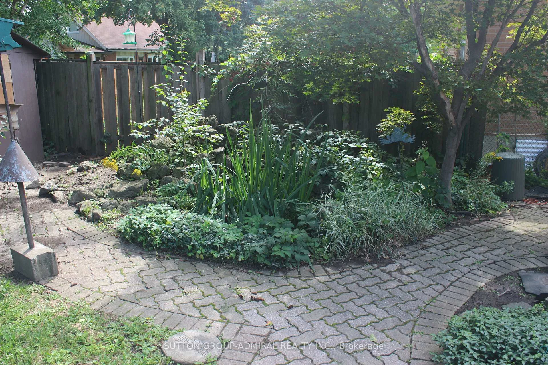 Photo 43 of 47 Talbot Road, North York, Newtonbrook West — HOMEH