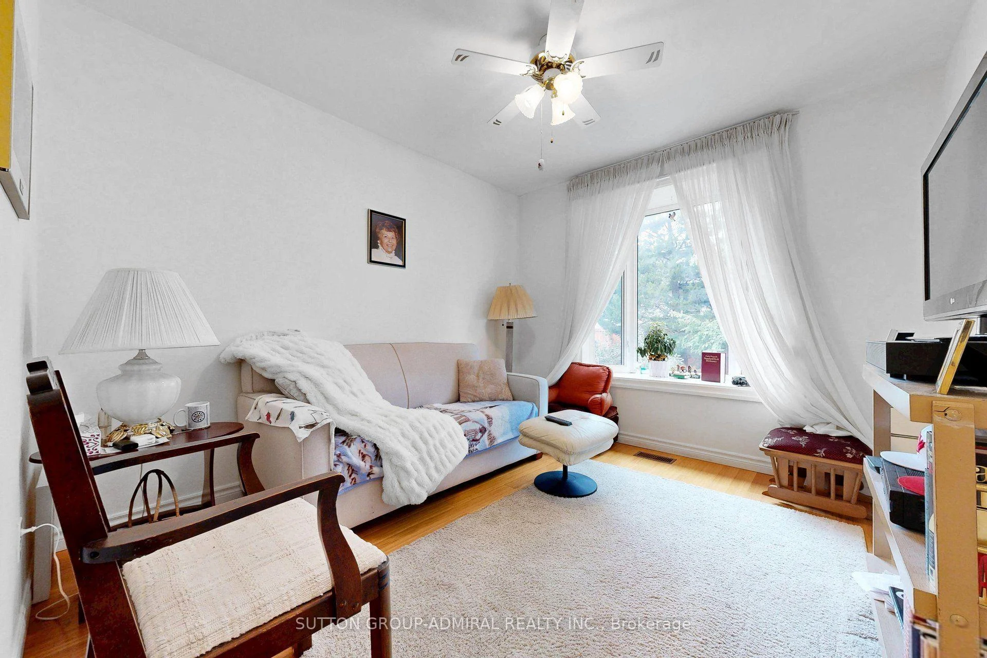 Photo 55 of 47 Talbot Road, North York, Newtonbrook West — HOMEH