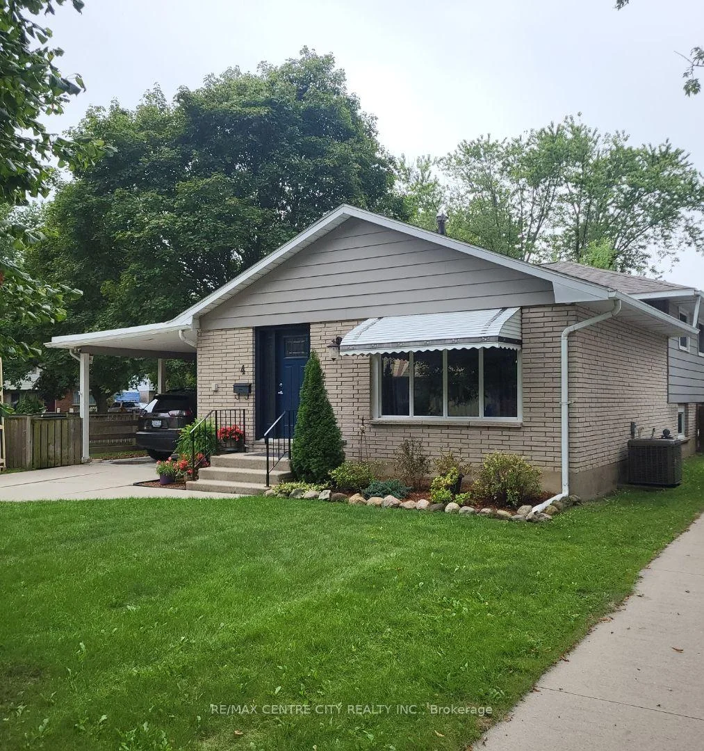 Front of 4 Quail Place