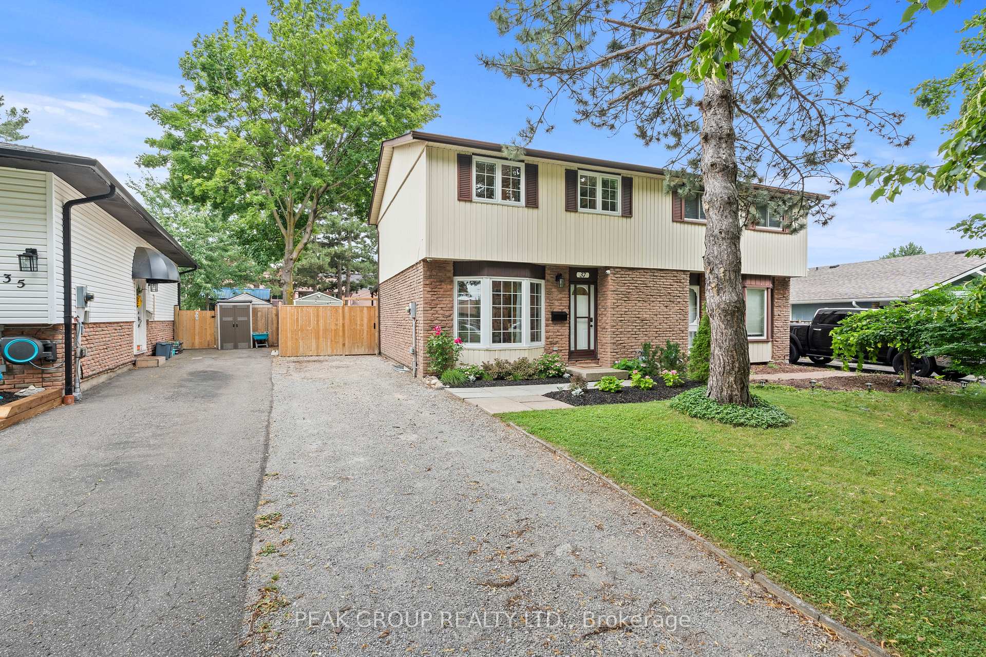 Photo 1 of 37 Elma Street, St. Catharines, Lakeport — HOMEH