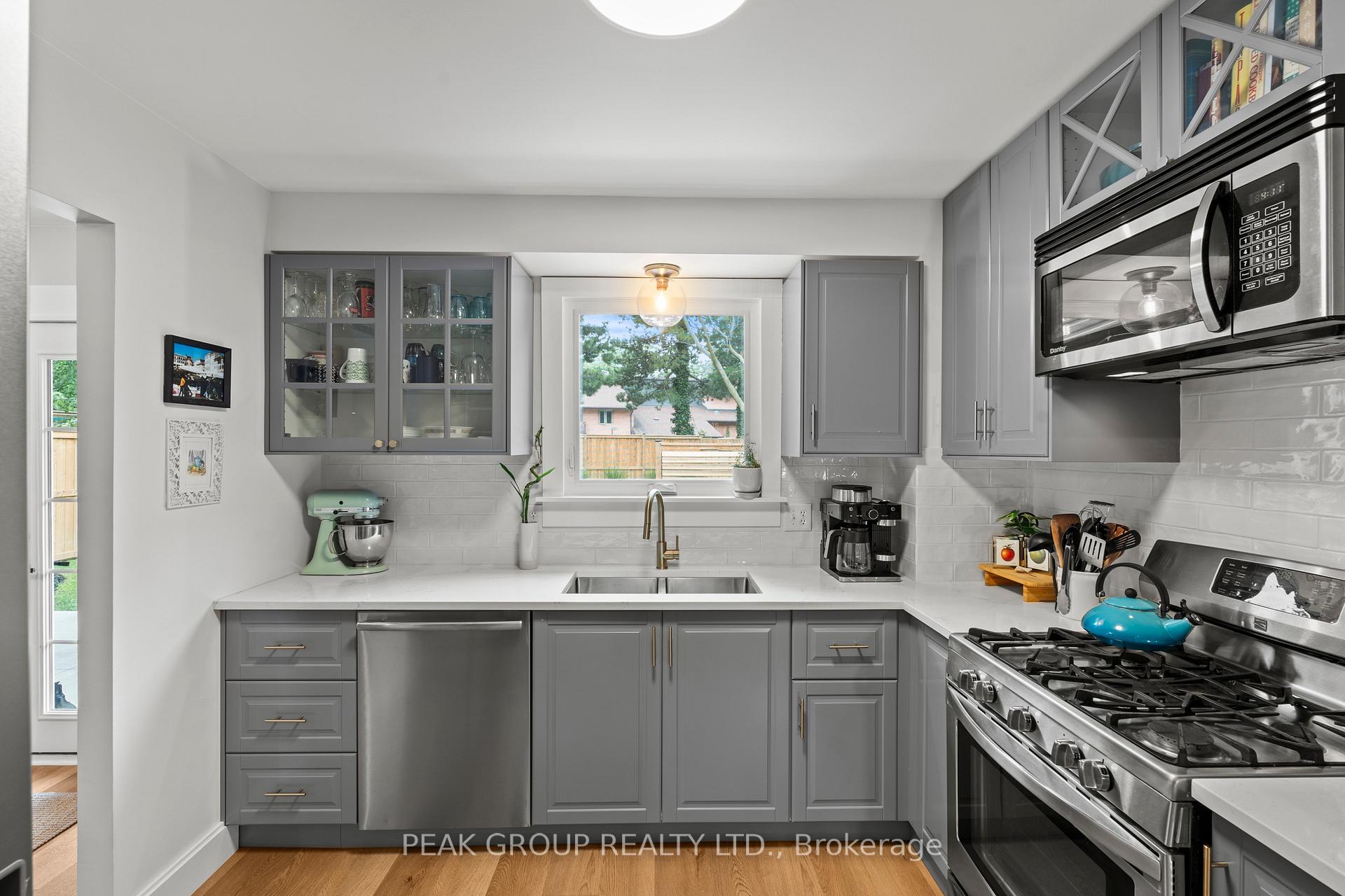 Photo 11 of 37 Elma Street, St. Catharines, Lakeport — HOMEH