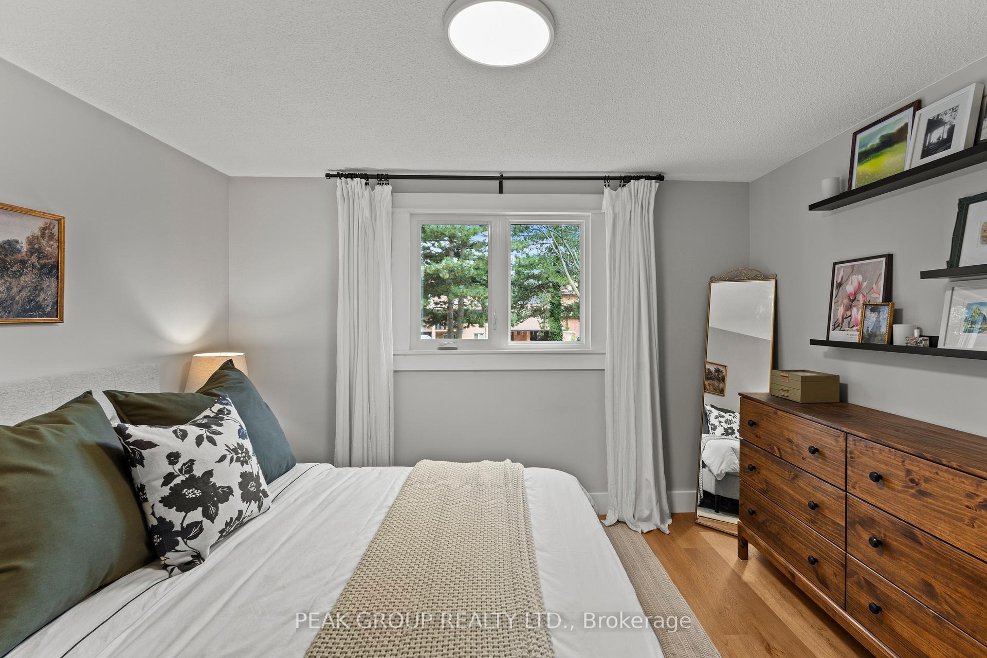 Photo 18 of 37 Elma Street, St. Catharines, Lakeport — HOMEH