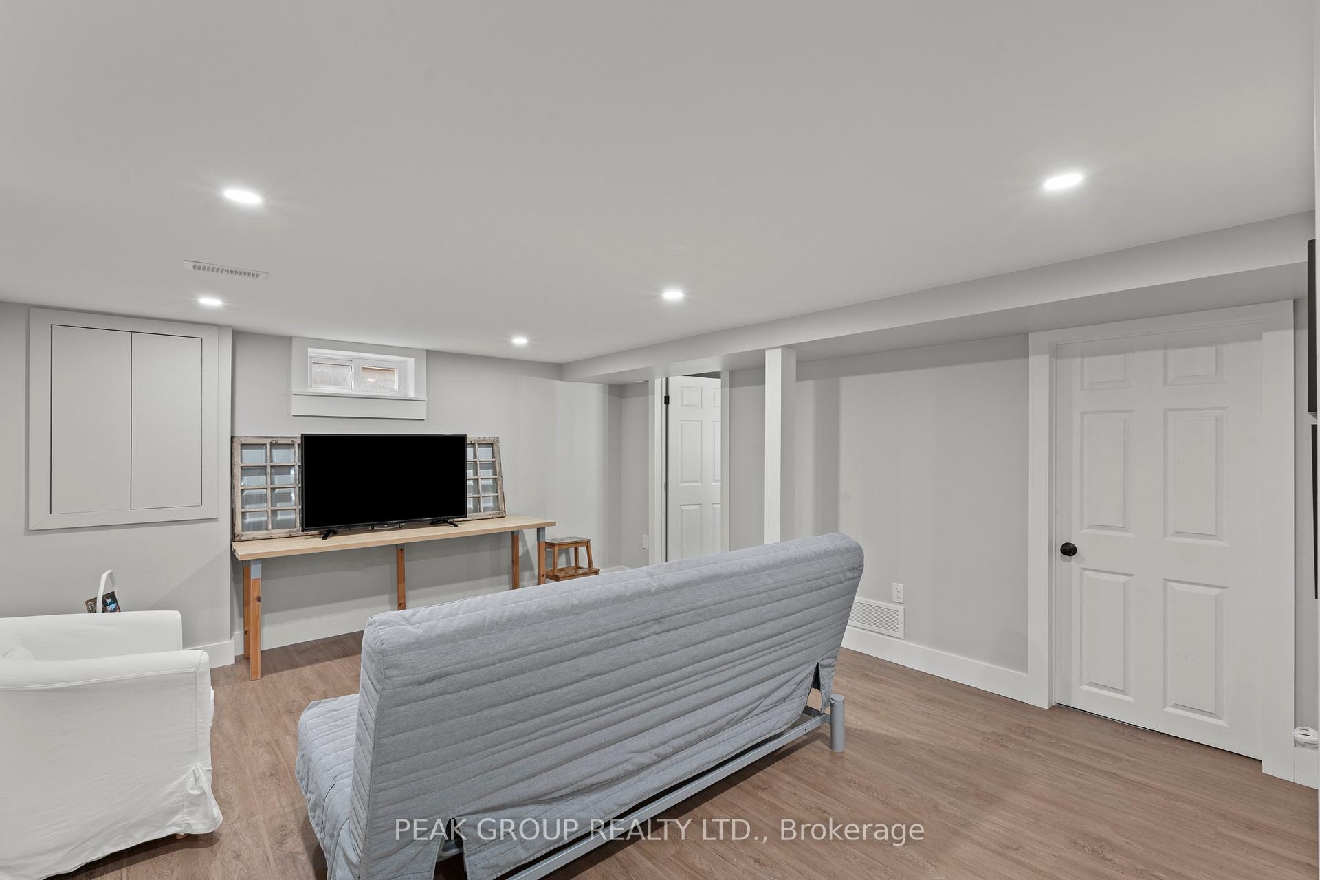 Photo 24 of 37 Elma Street, St. Catharines, Lakeport — HOMEH