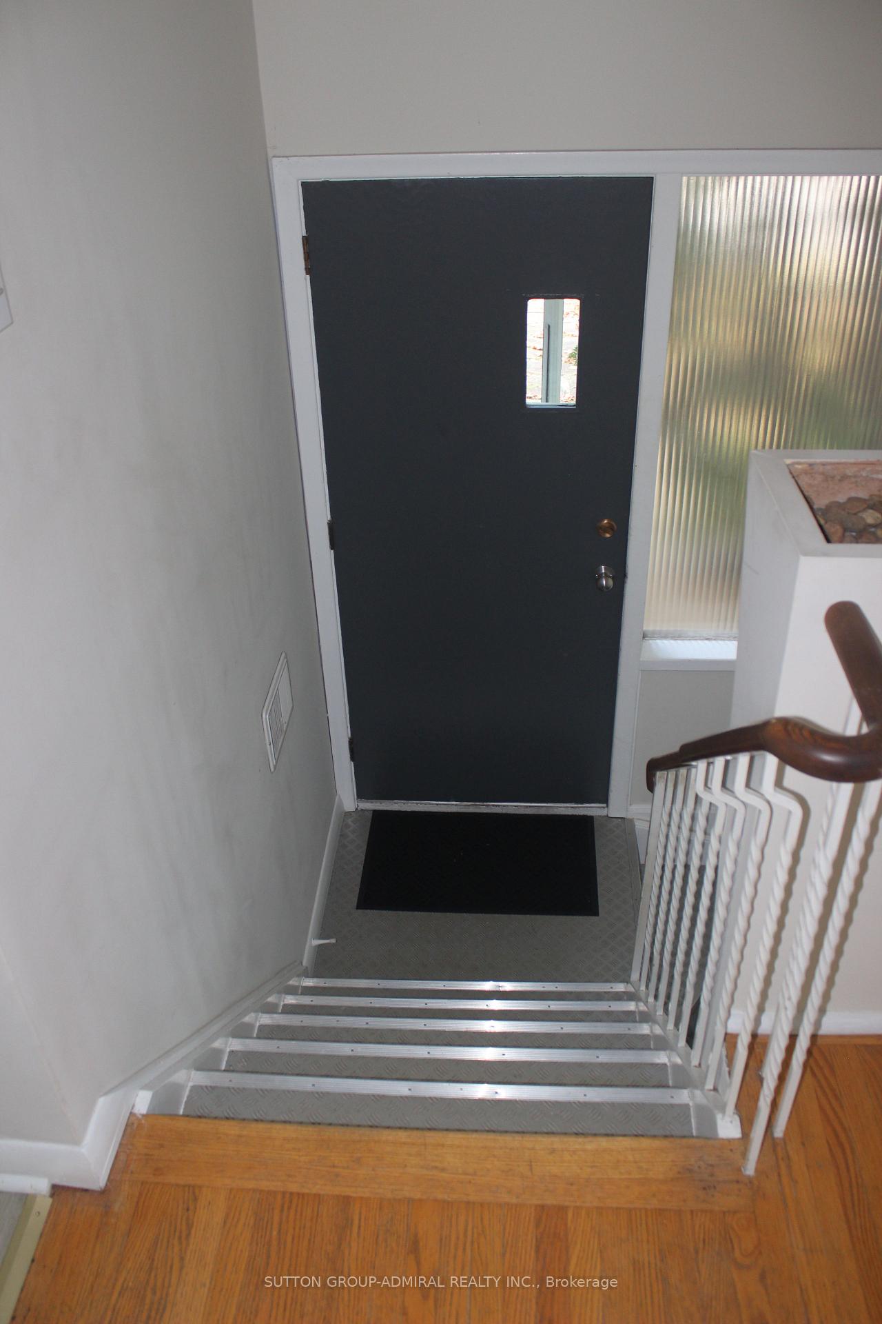 Photo 16 of 49 Talbot Road, North York, Newtonbrook West — HOMEH