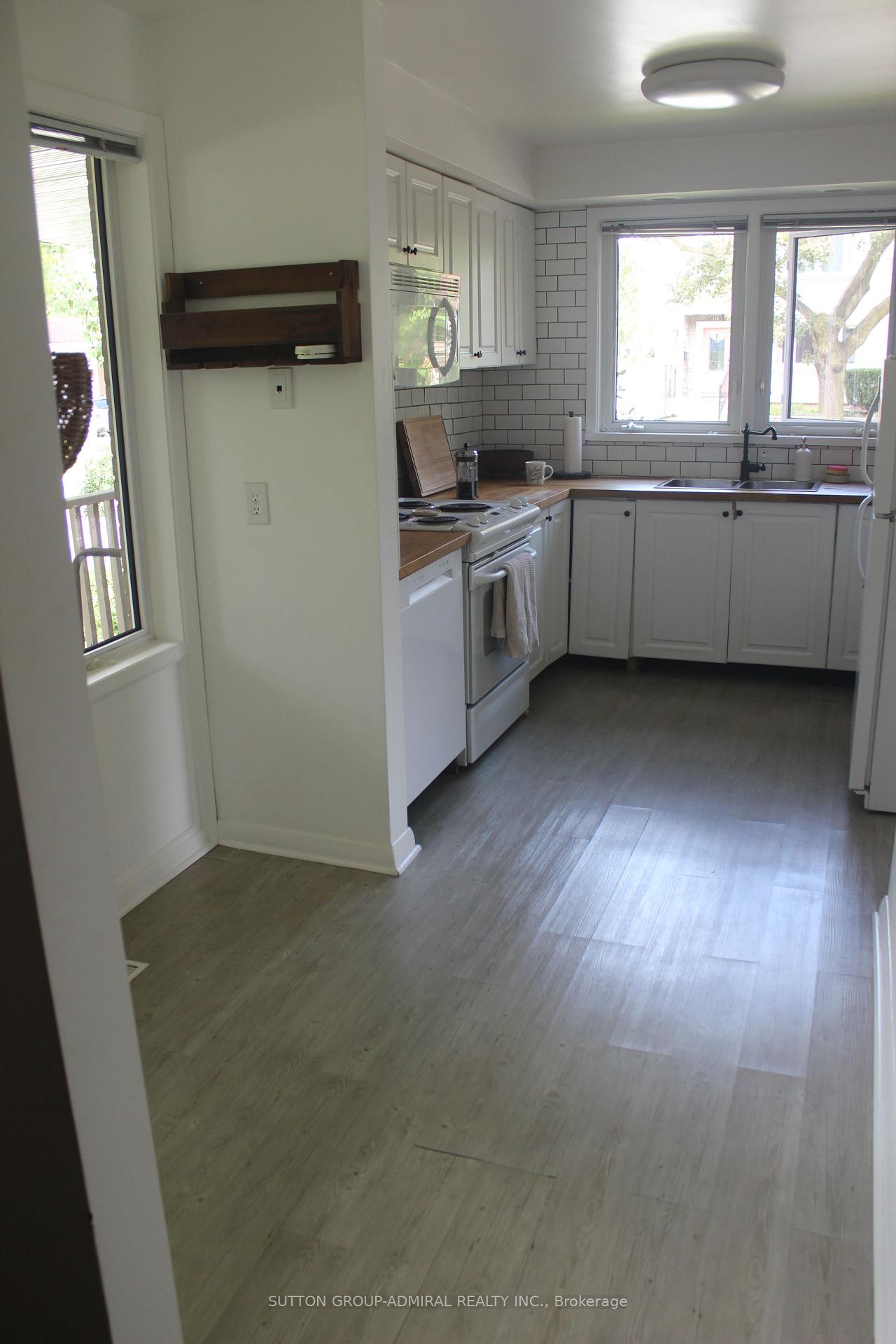 Photo 20 of 49 Talbot Road, North York, Newtonbrook West — HOMEH