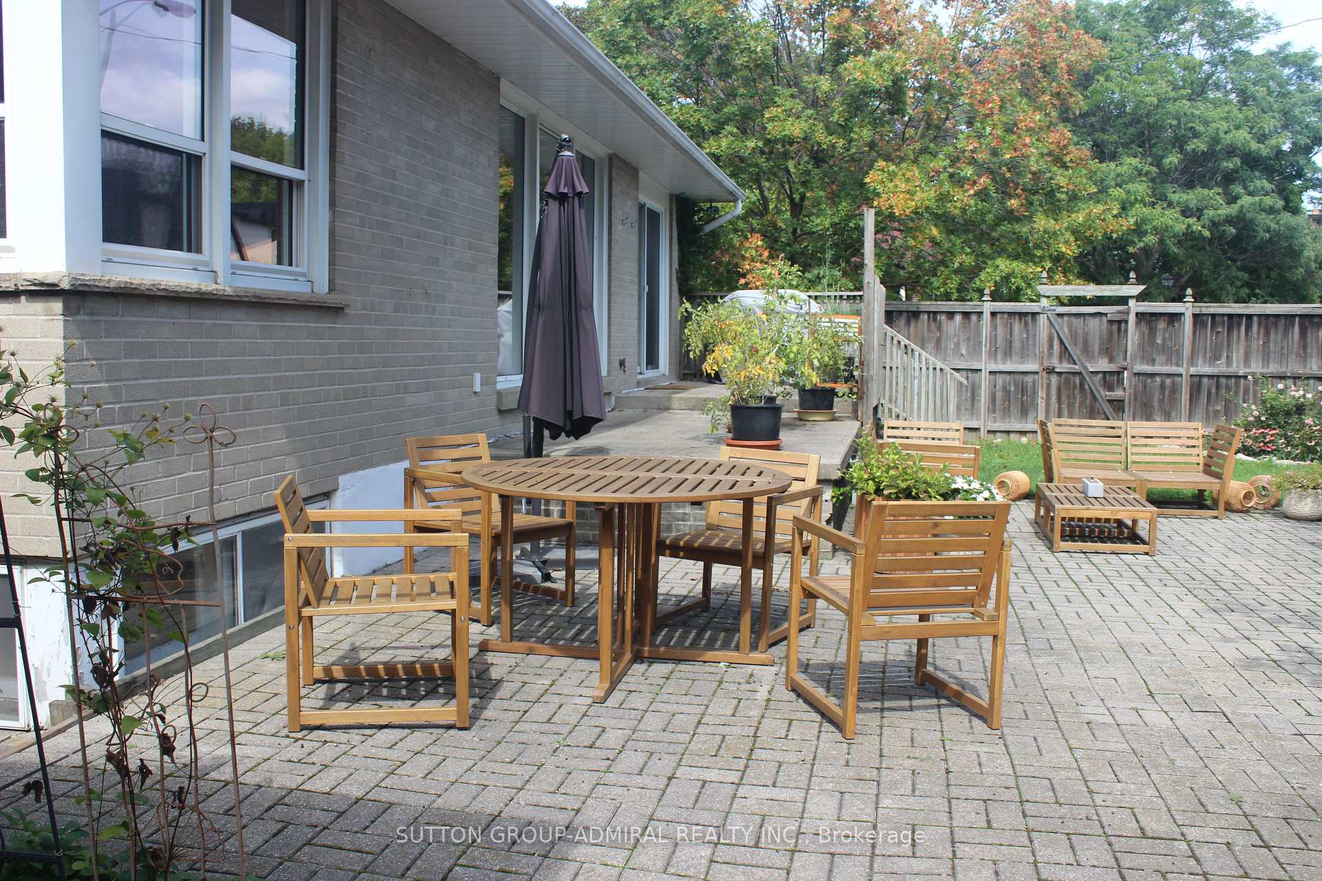 Photo 24 of 49 Talbot Road, North York, Newtonbrook West — HOMEH