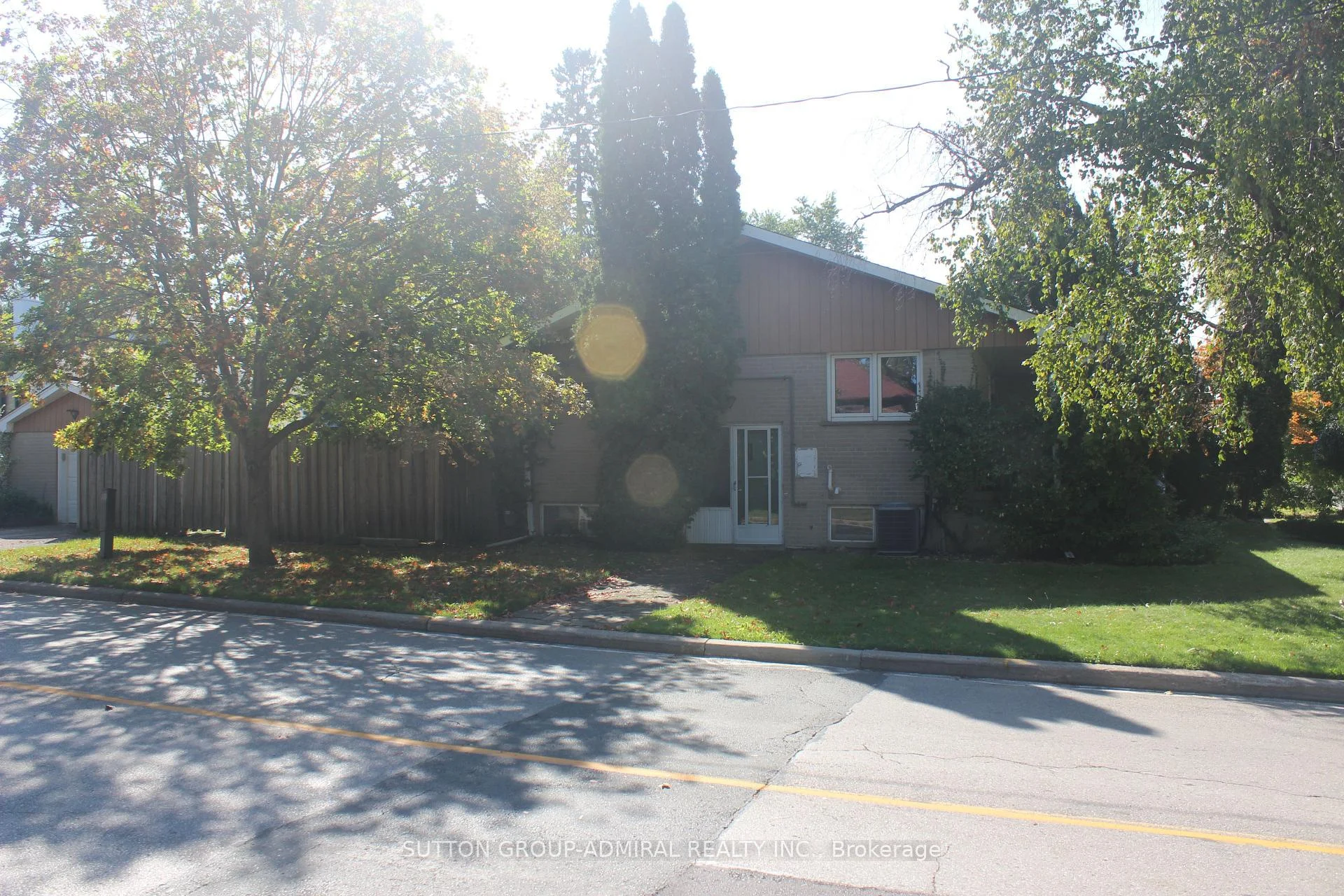 Photo 6 of 49 Talbot Road, North York, Newtonbrook West — HOMEH