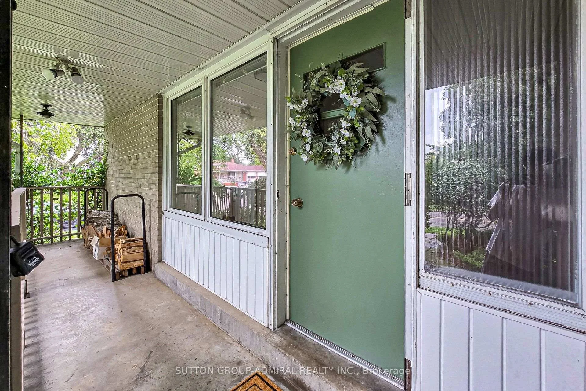Photo 15 of 49 Talbot Road, North York, Newtonbrook West — HOMEH