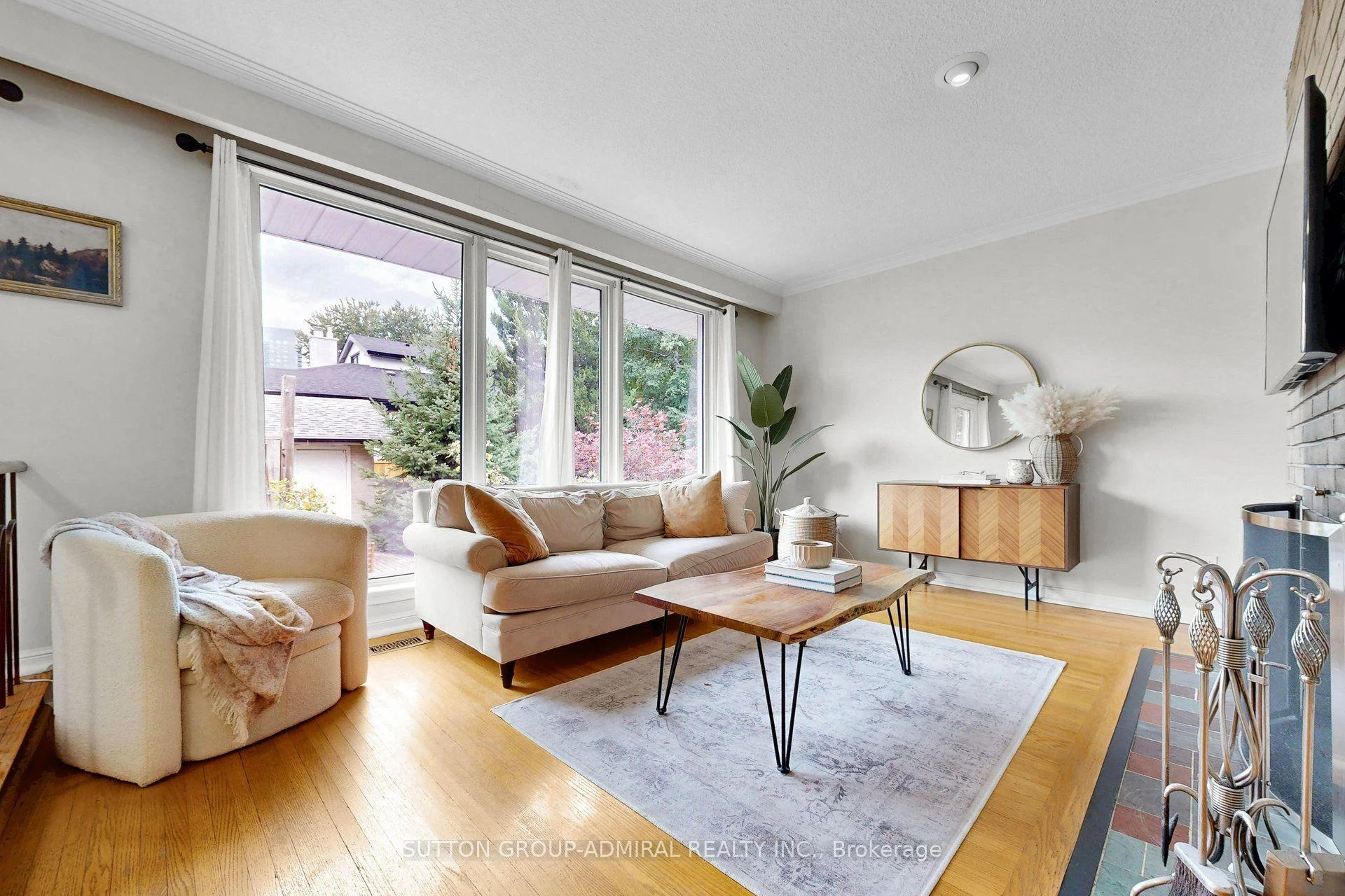 Photo 29 of 49 Talbot Road, North York, Newtonbrook West — HOMEH