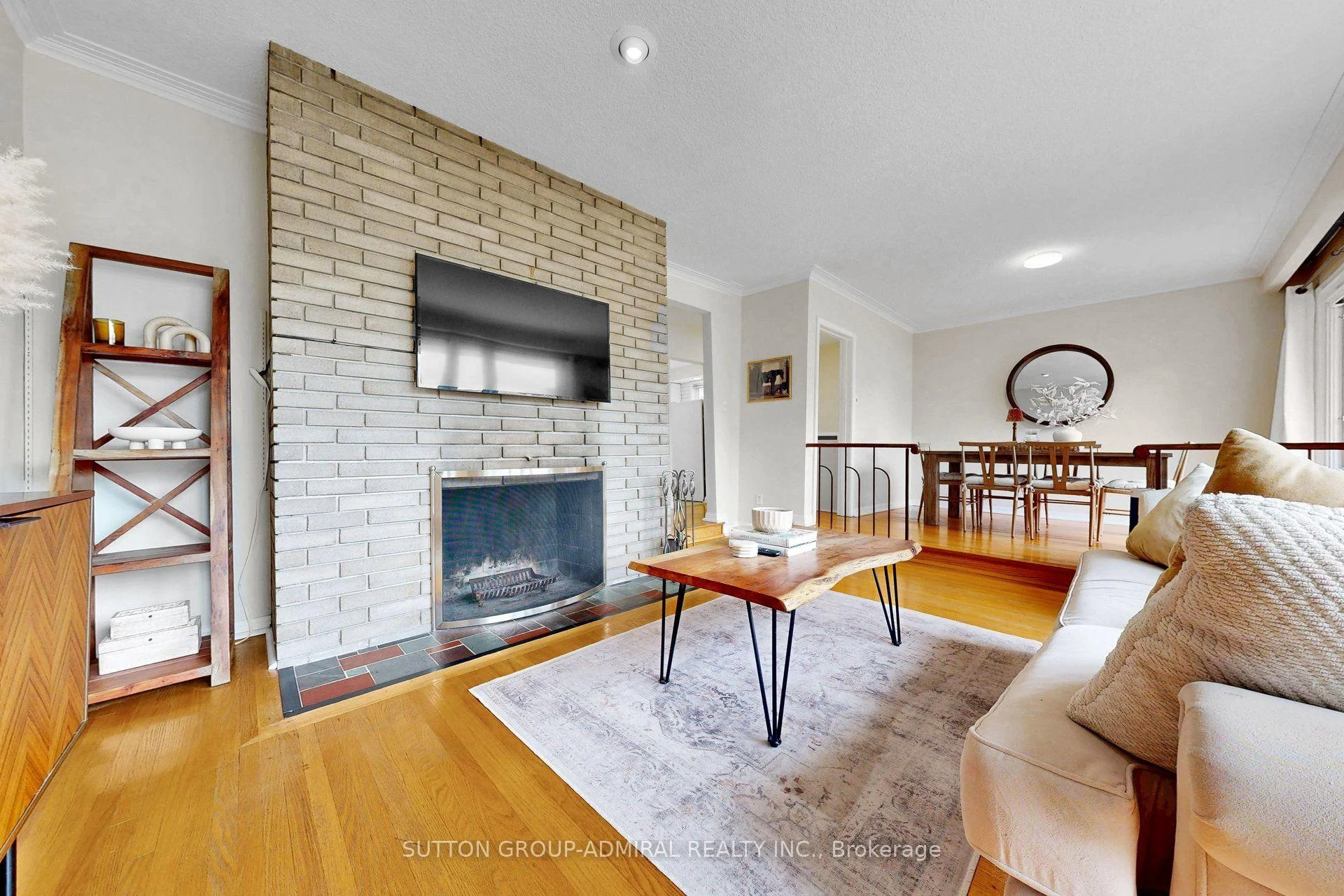 Photo 31 of 49 Talbot Road, North York, Newtonbrook West — HOMEH