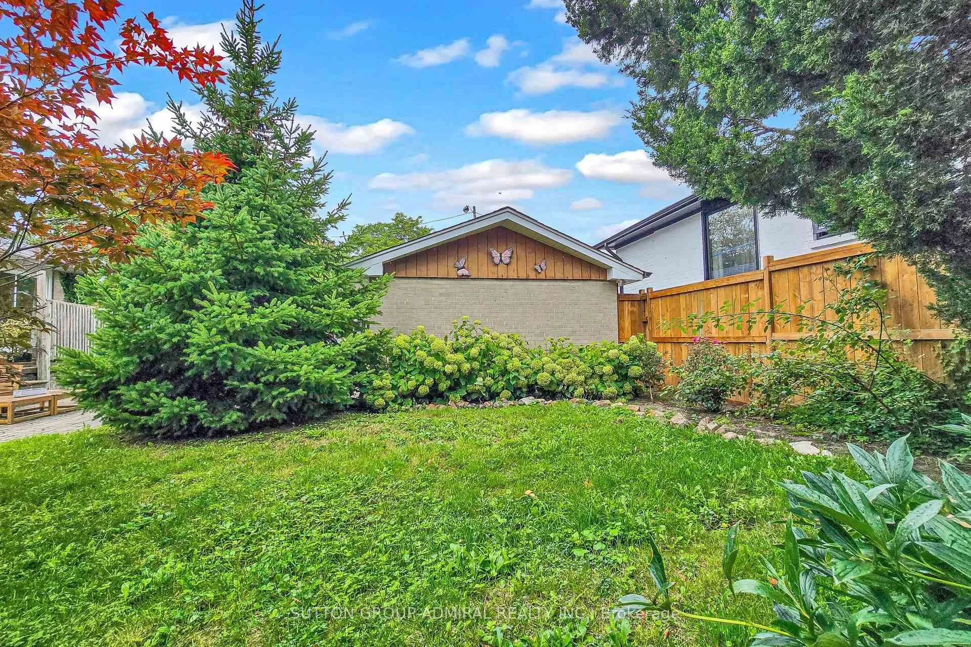 Photo 63 of 49 Talbot Road, North York, Newtonbrook West — HOMEH
