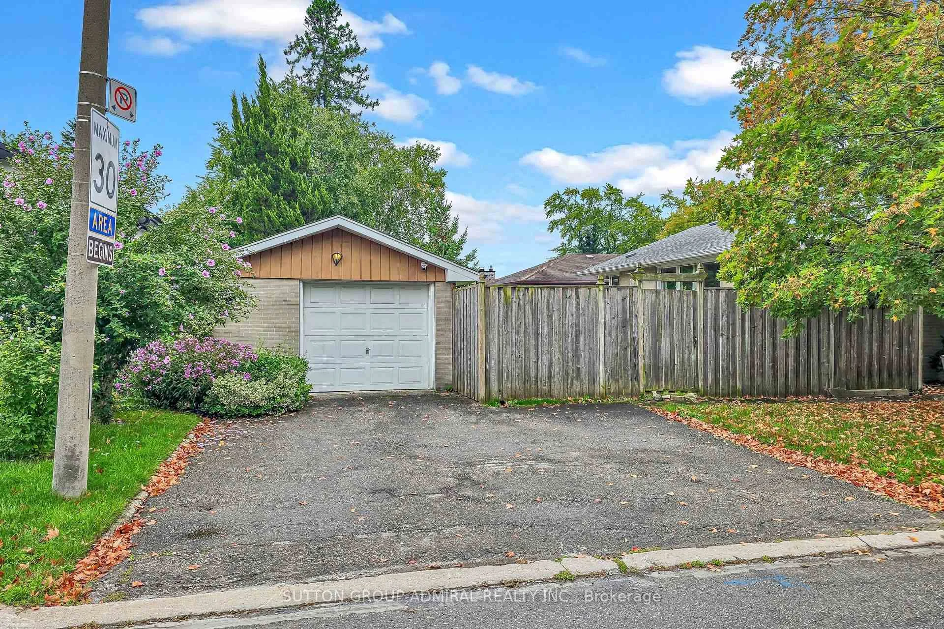 Photo 64 of 49 Talbot Road, North York, Newtonbrook West — HOMEH