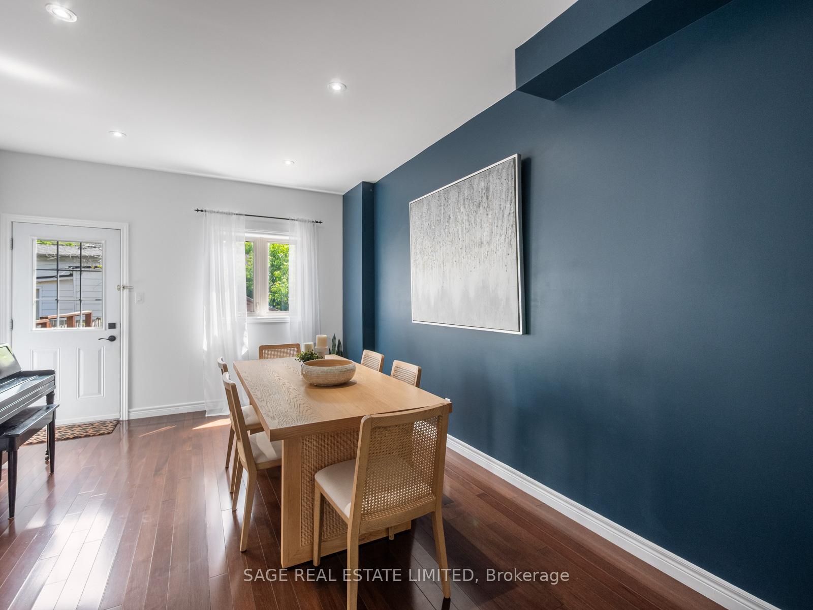 Photo 8 of 251A Chisholm Avenue, Toronto, Woodbine-Lumsden — HOMEH