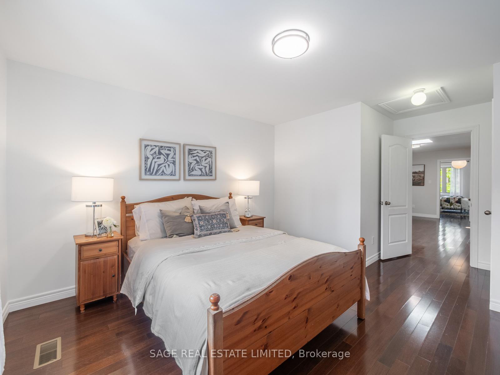 Photo 19 of 251A Chisholm Avenue, Toronto, Woodbine-Lumsden — HOMEH