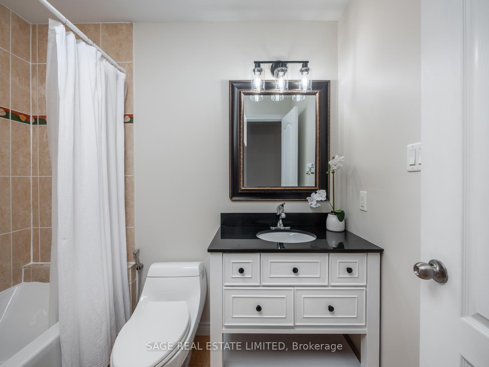Photo 20 of 251A Chisholm Avenue, Toronto, Woodbine-Lumsden — HOMEH