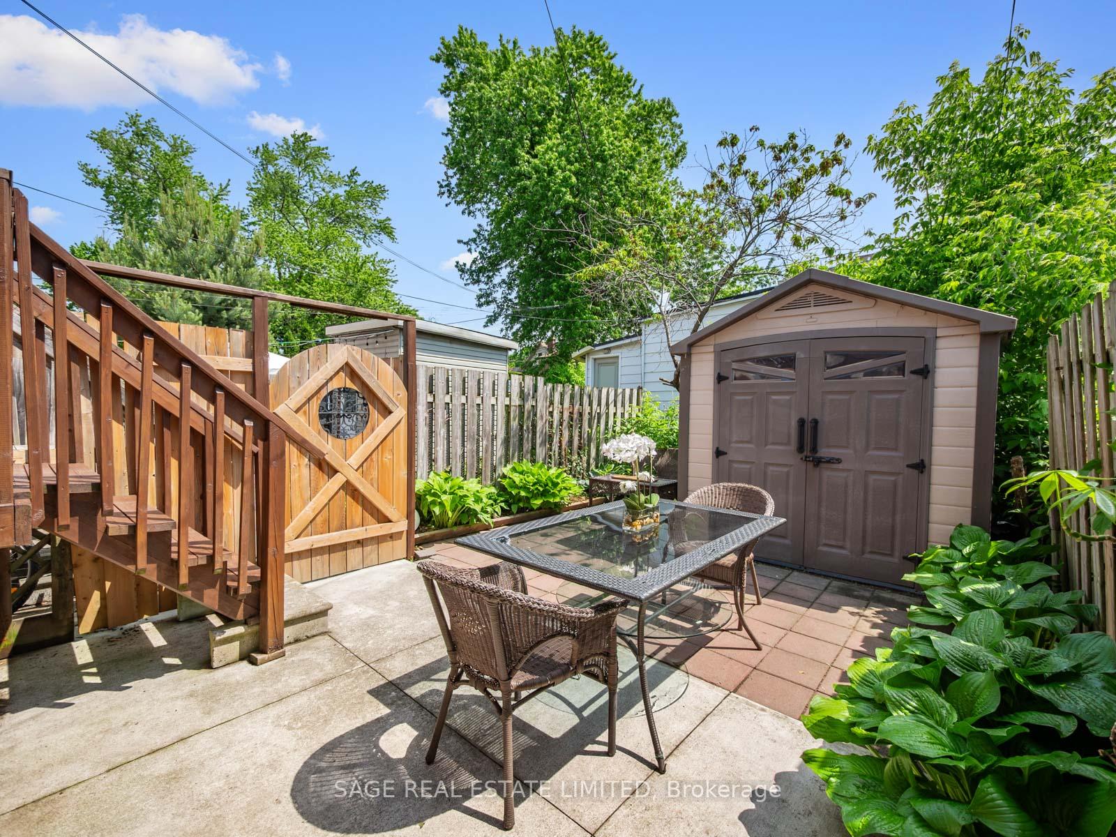 Photo 29 of 251A Chisholm Avenue, Toronto, Woodbine-Lumsden — HOMEH