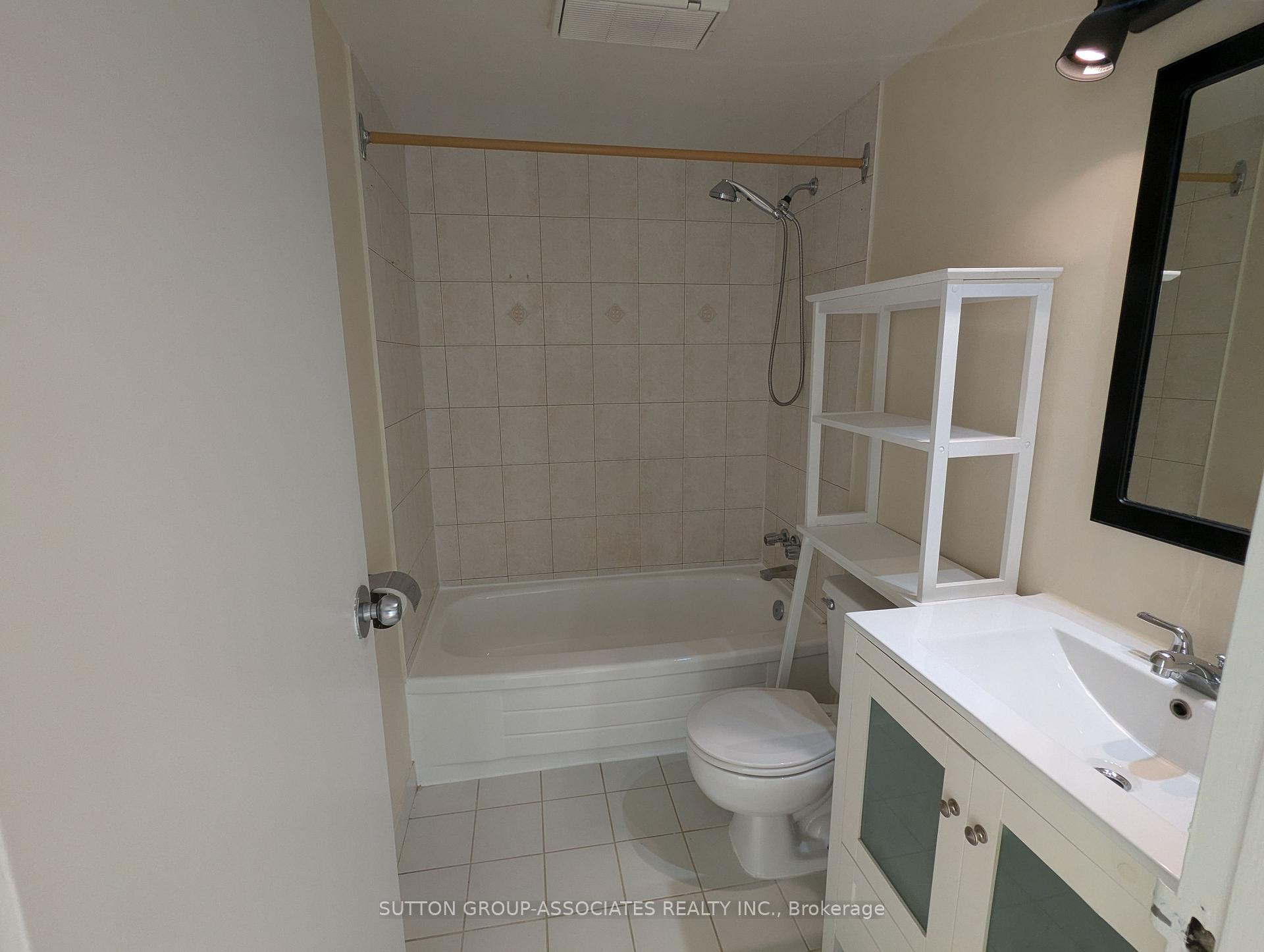 Photo 7 of Unit 2004, 914 Yonge Street, Toronto, The Annex — HOMEH