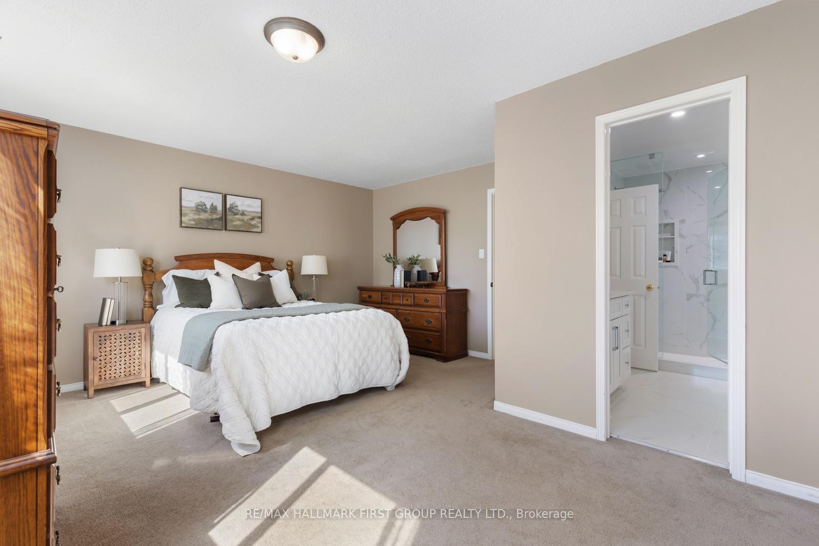 Photo 10 of 39 Bach Avenue, Whitby, Rolling Acres — HOMEH