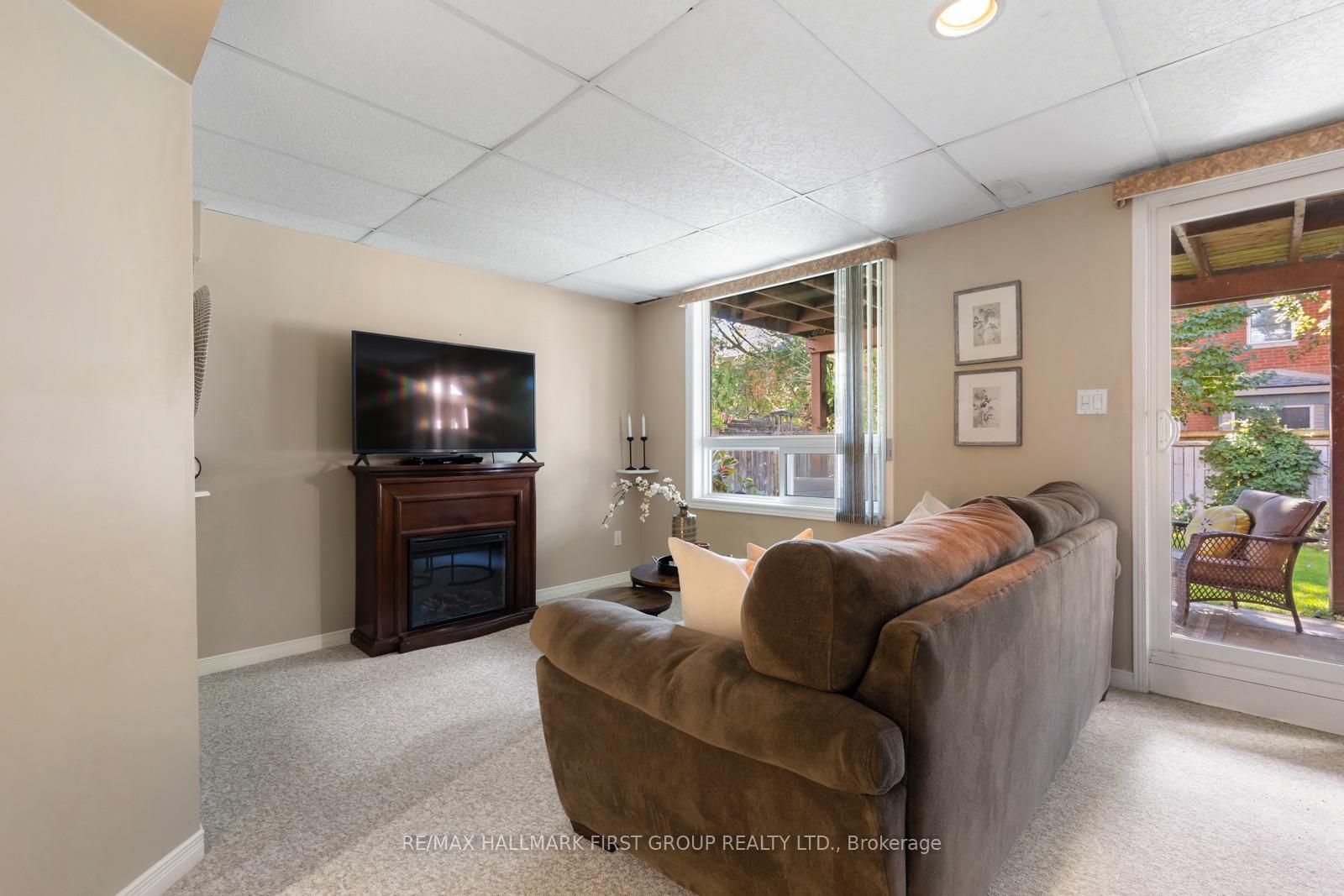 Photo 17 of 39 Bach Avenue, Whitby, Rolling Acres — HOMEH