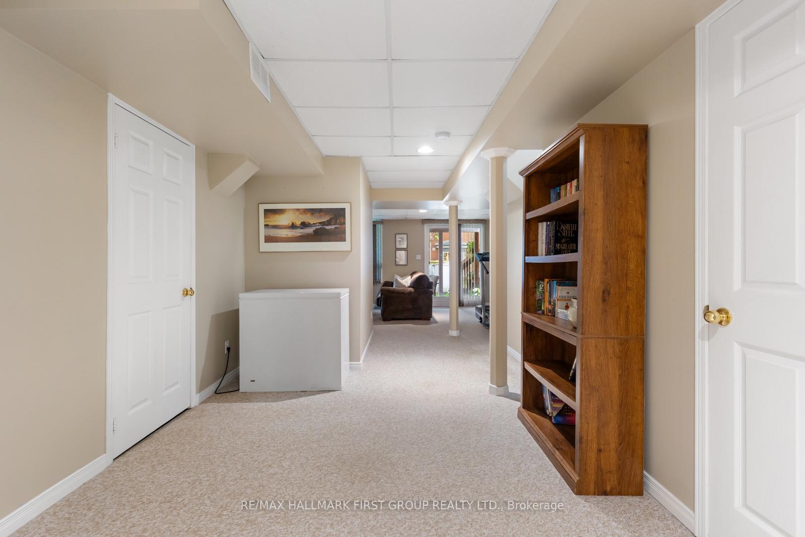 Photo 19 of 39 Bach Avenue, Whitby, Rolling Acres — HOMEH