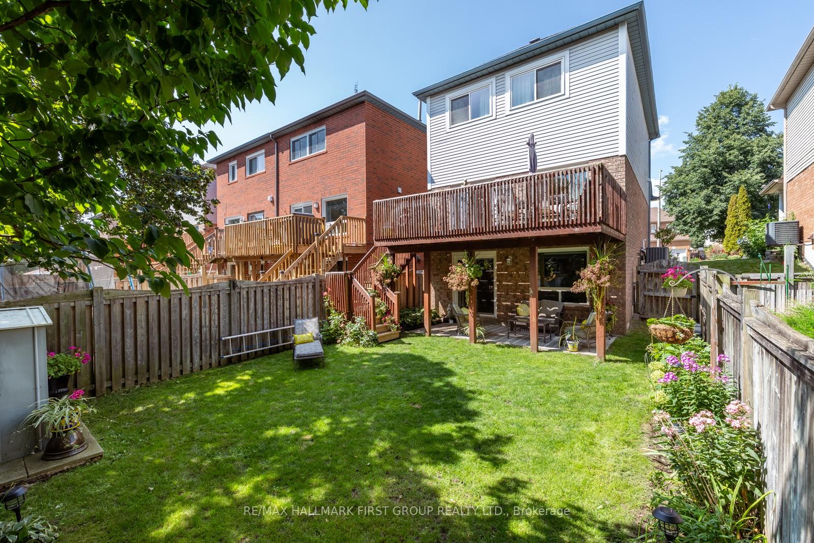 Photo 21 of 39 Bach Avenue, Whitby, Rolling Acres — HOMEH