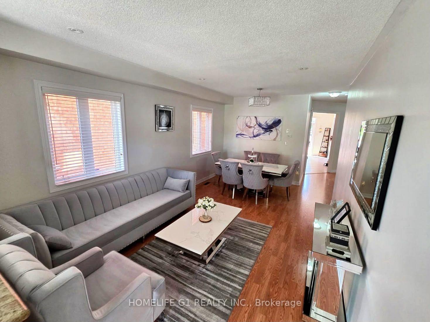 Photo 2 of 62 Dewside Drive, Brampton, Sandringham-Wellington — HOMEH