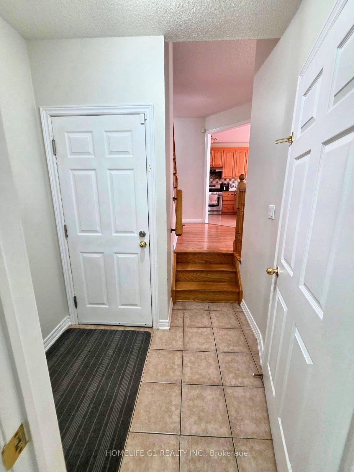 Photo 9 of 62 Dewside Drive, Brampton, Sandringham-Wellington — HOMEH